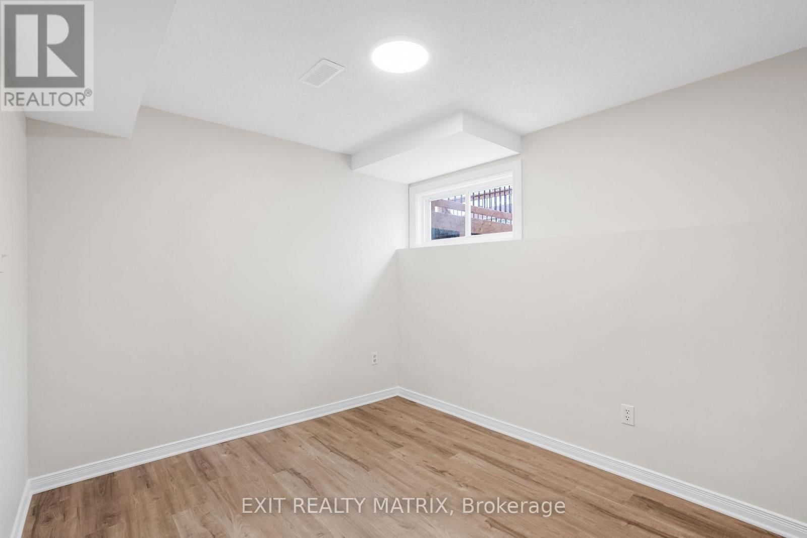 58 CASTLEBEAU STREET Image 24