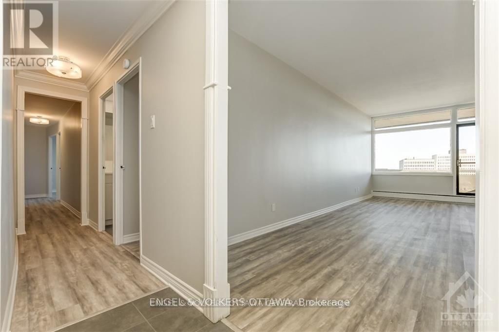 1001 - 400 STEWART STREET Image 3