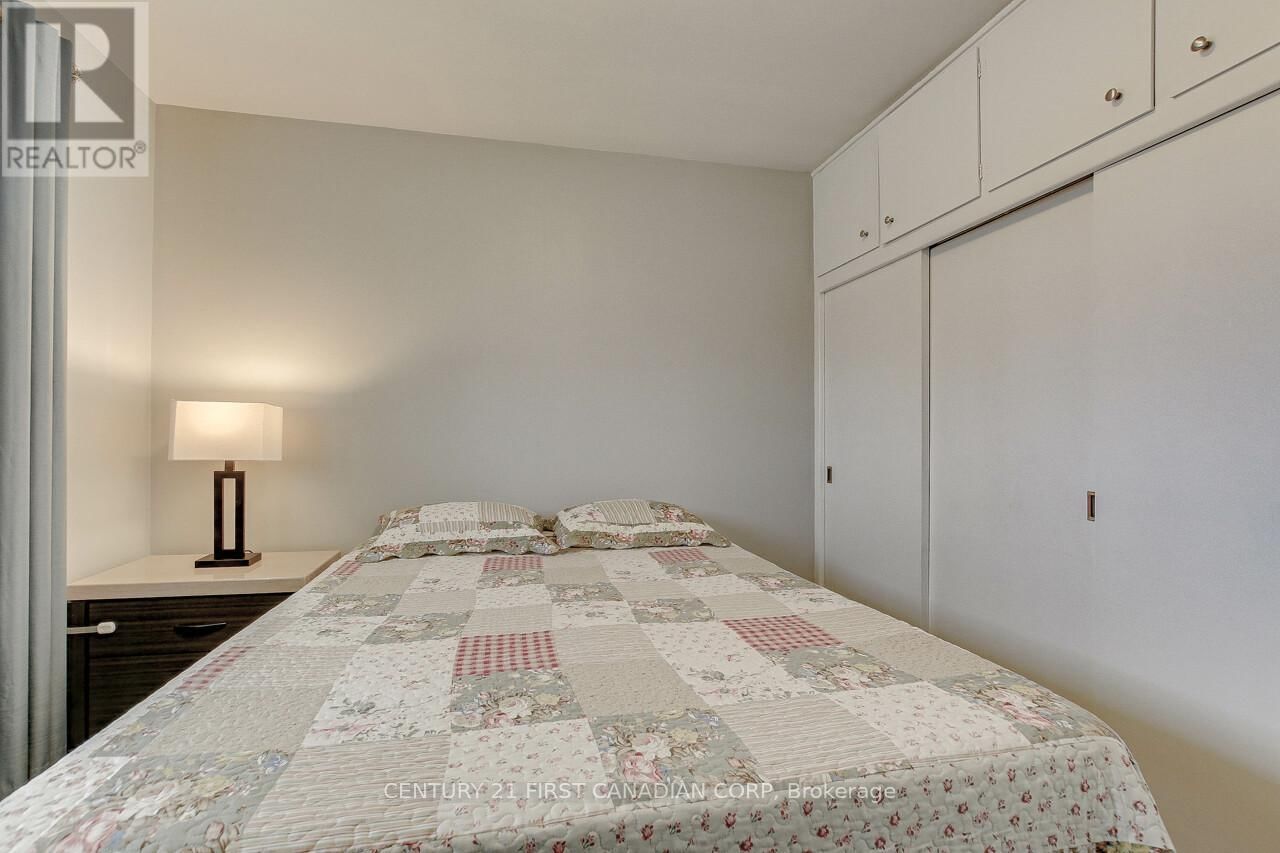 393 CHIPPENDALE CRESCENT Image 22