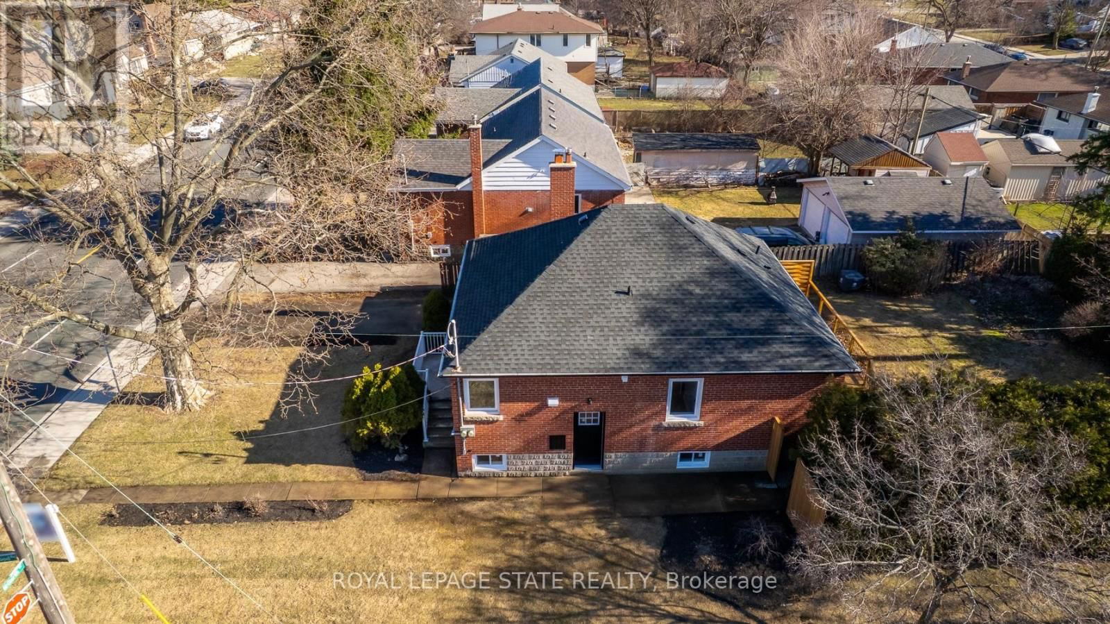 869 GARTH STREET Image 48