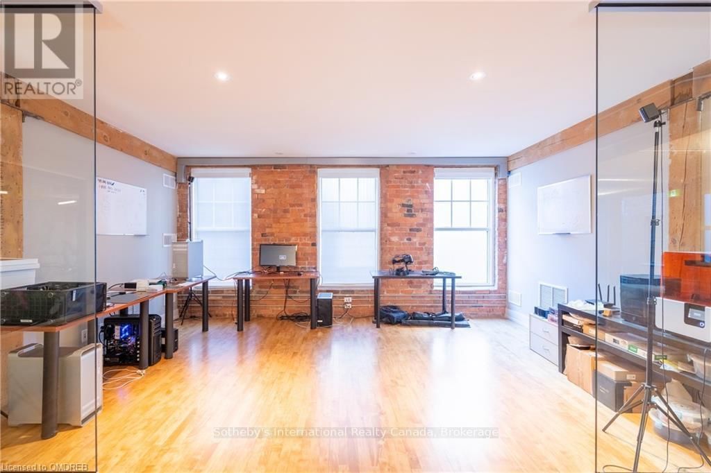 301 - 10 GEORGE STREET Image 18