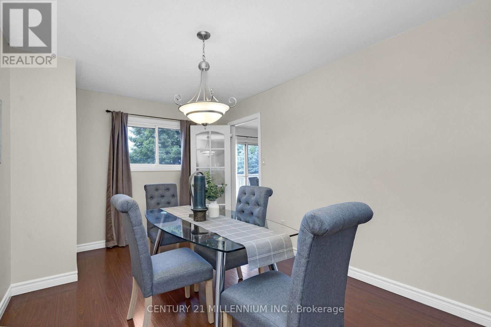 38 ERINLEA CRESCENT Image 11