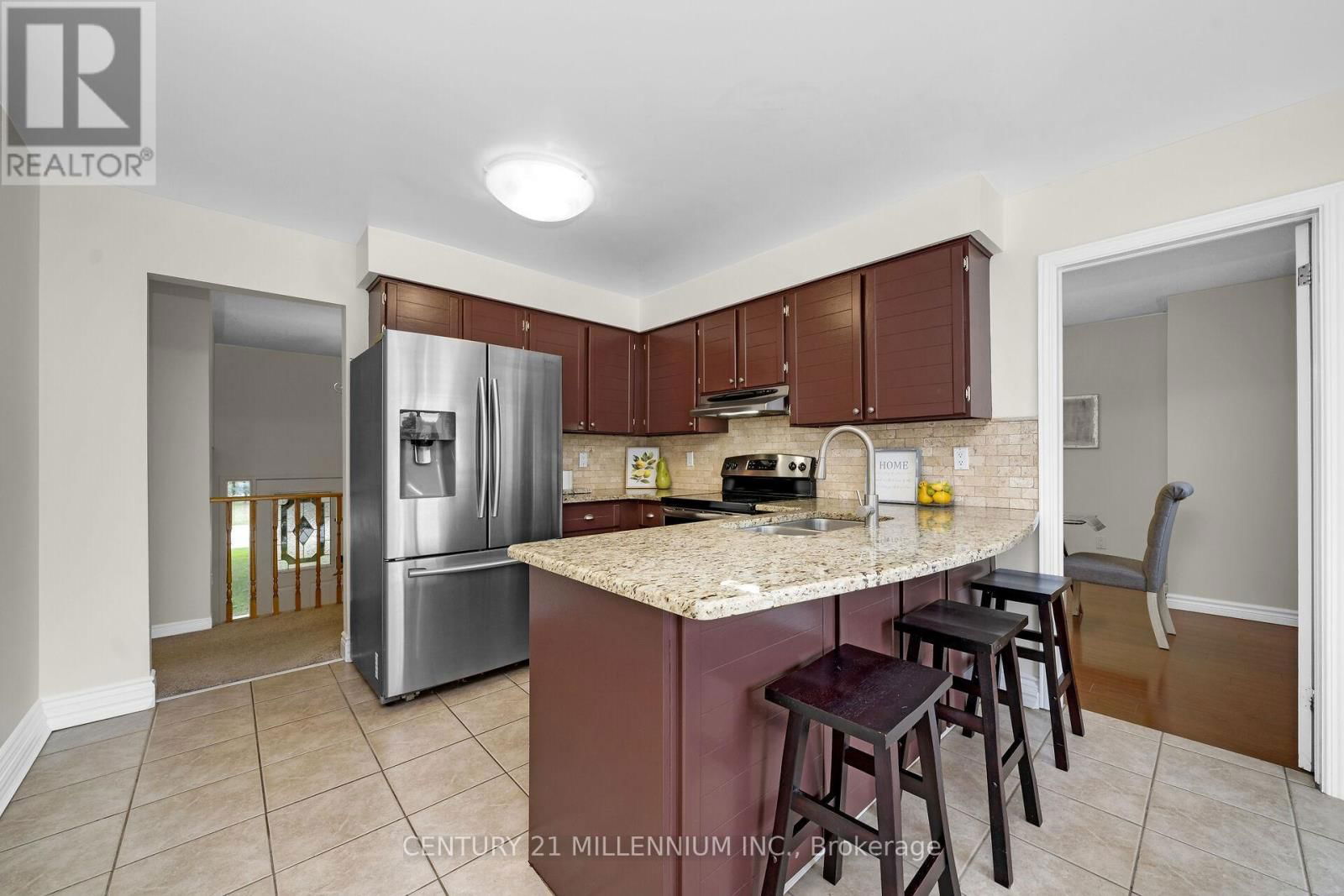 38 ERINLEA CRESCENT Image 15