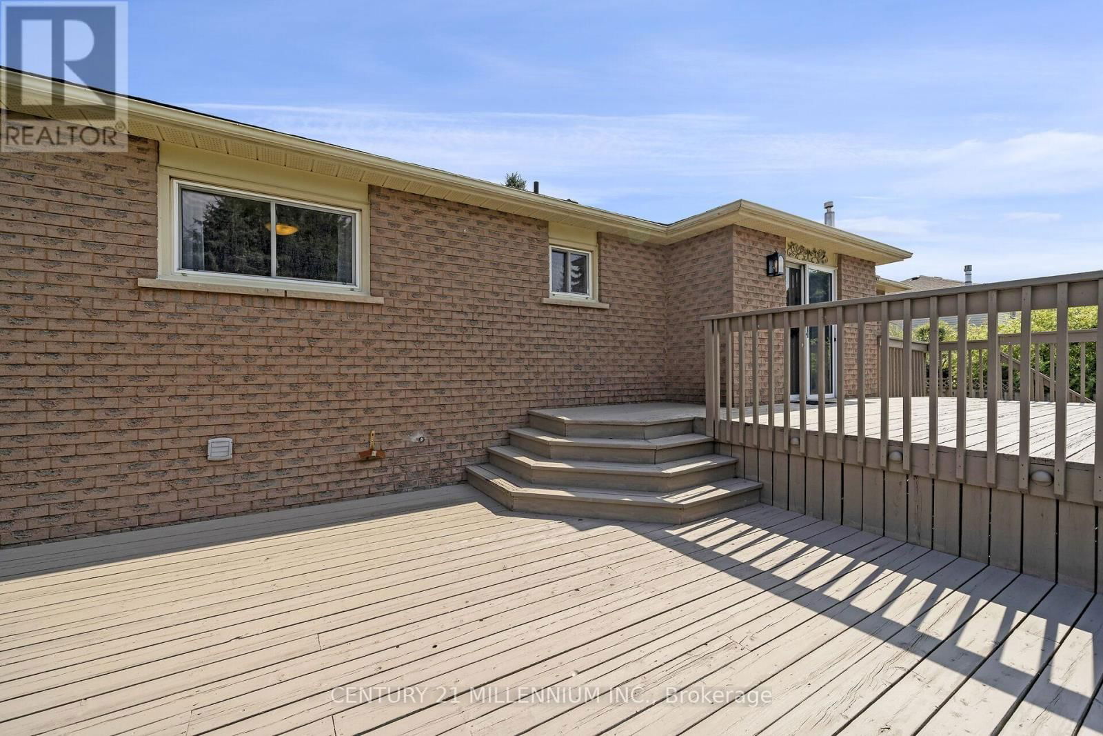 38 ERINLEA CRESCENT Image 18
