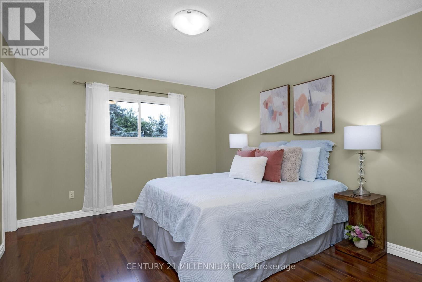 38 ERINLEA CRESCENT Image 20
