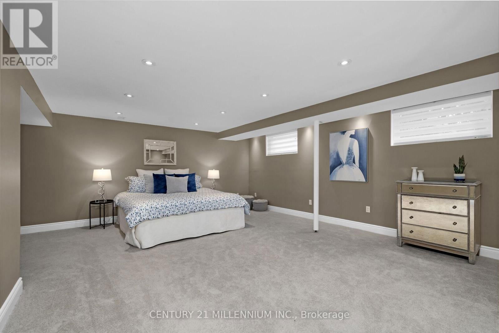 38 ERINLEA CRESCENT Image 31