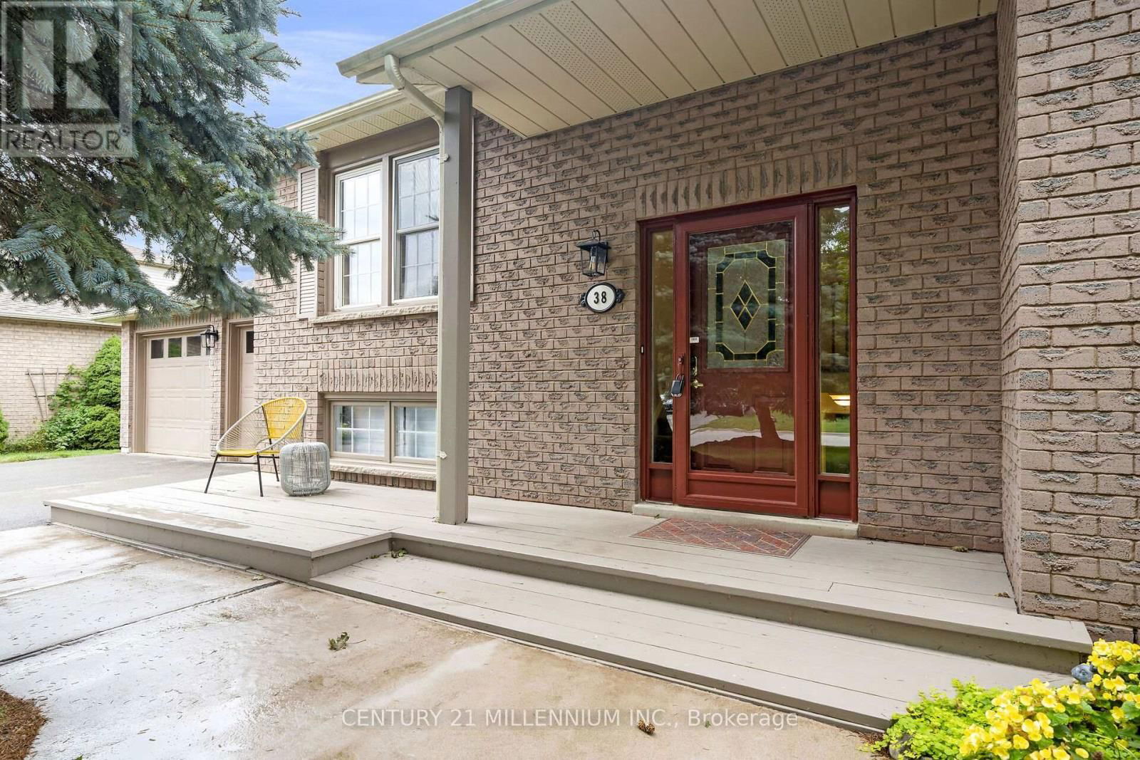 38 ERINLEA CRESCENT Image 6