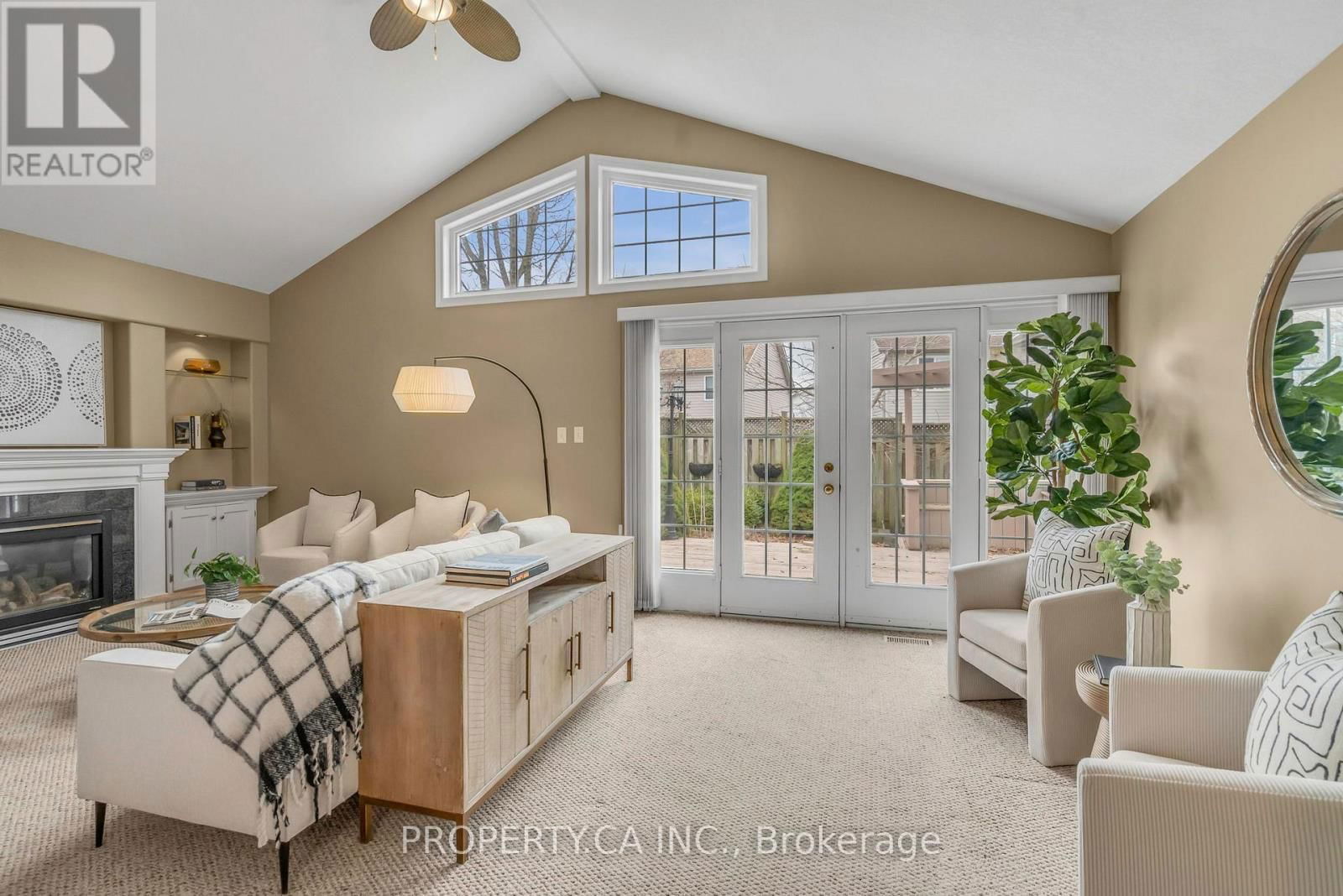 294 HUCK CRESCENT Image 12