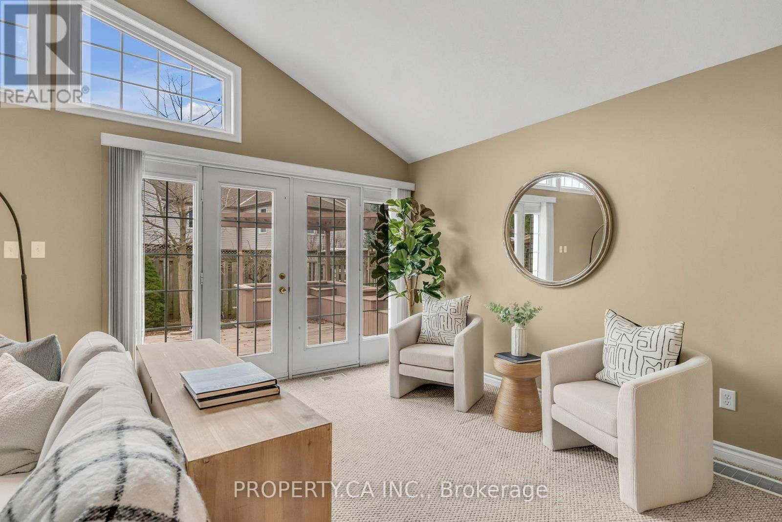 294 HUCK CRESCENT Image 14