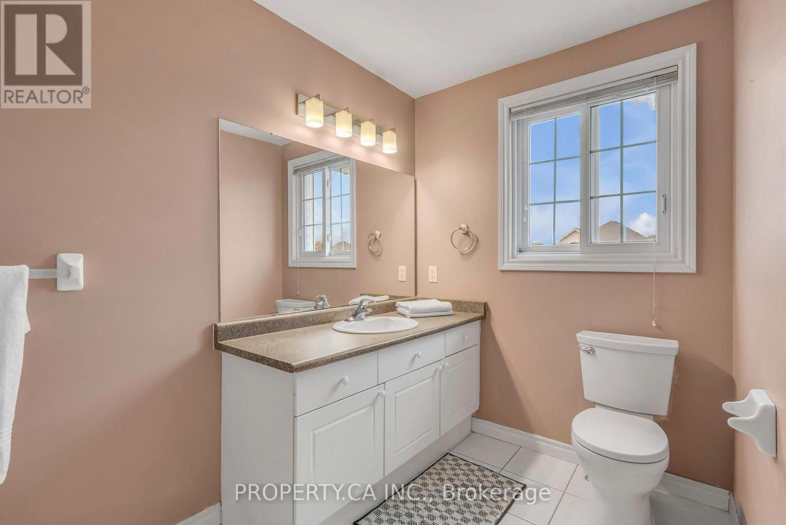 294 HUCK CRESCENT Image 21