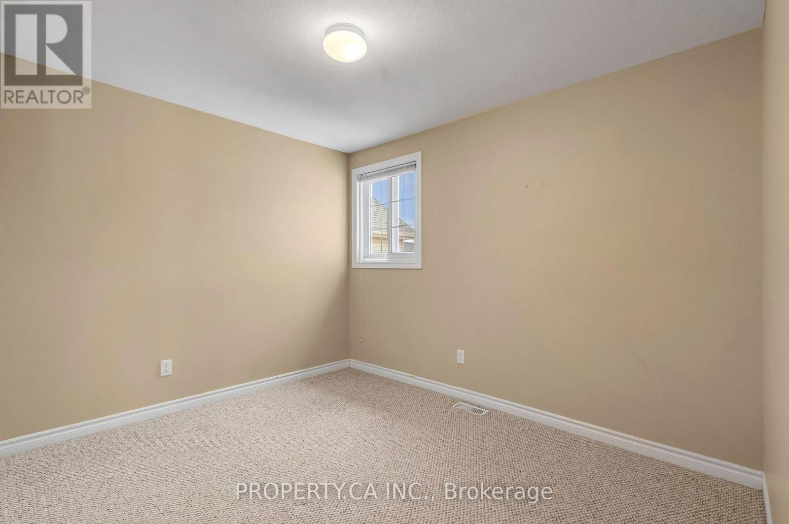 294 HUCK CRESCENT Image 25