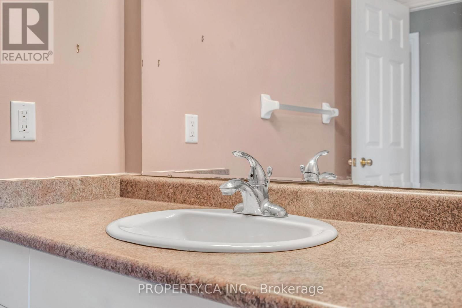 294 HUCK CRESCENT Image 32