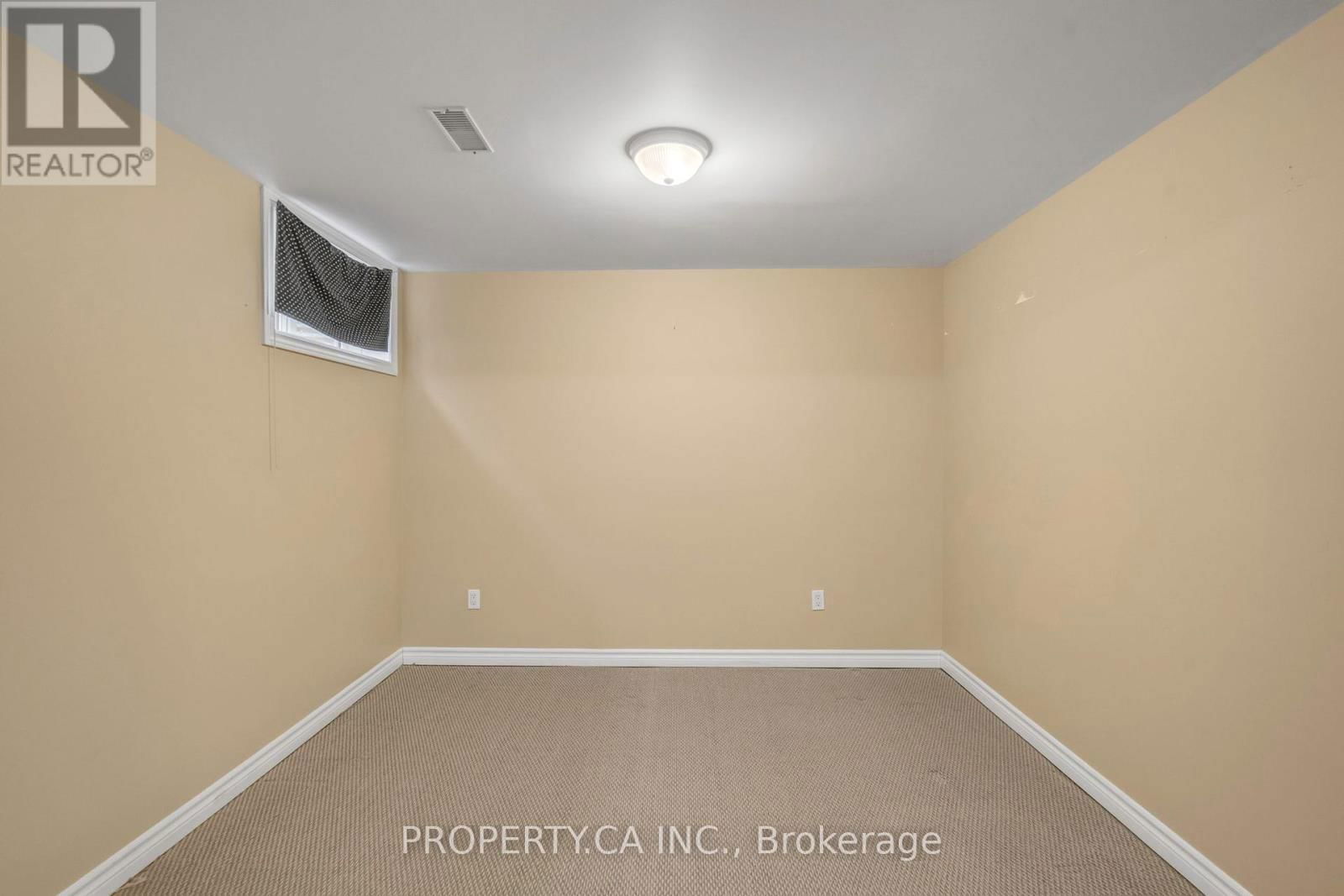 294 HUCK CRESCENT Image 37