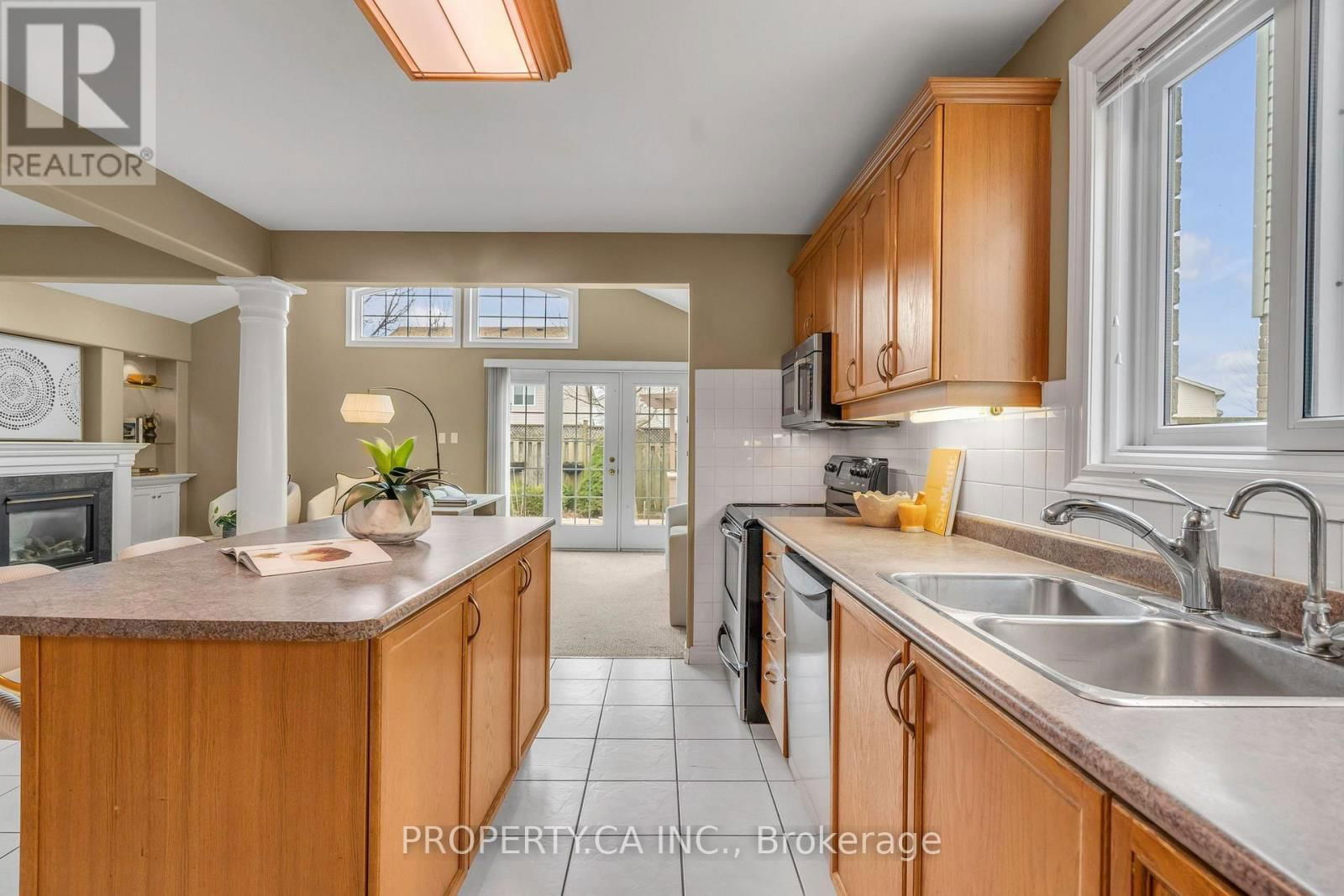 294 HUCK CRESCENT Image 7