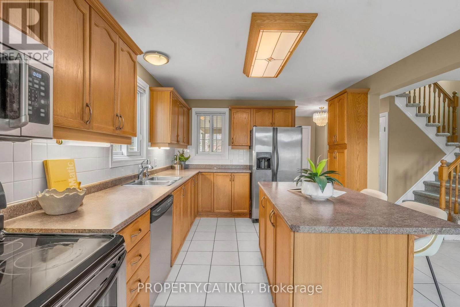 294 HUCK CRESCENT Image 8