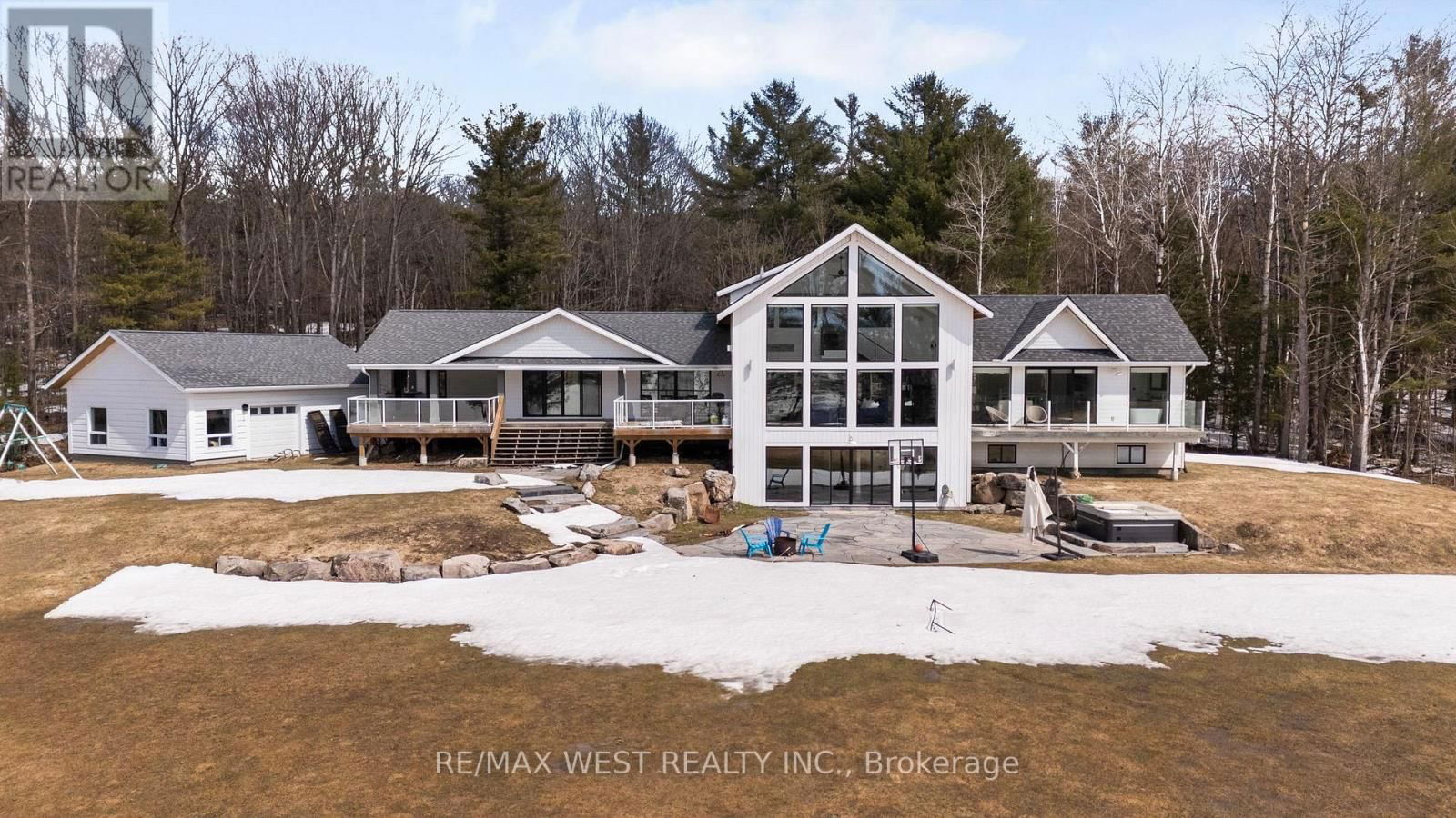 1 - 1331 SOUTH MONCK DRIVE Image 1