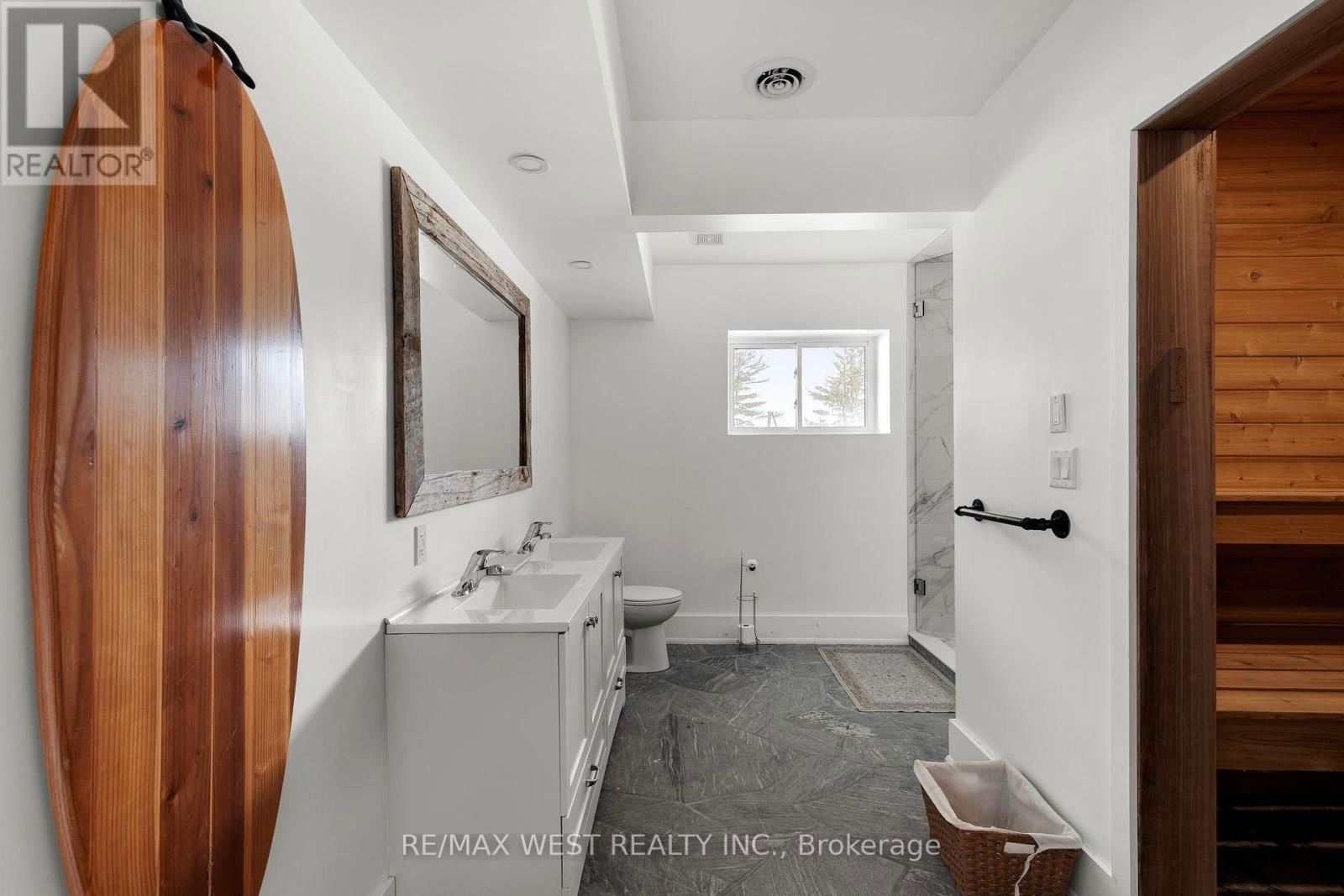 1 - 1331 SOUTH MONCK DRIVE Image 9