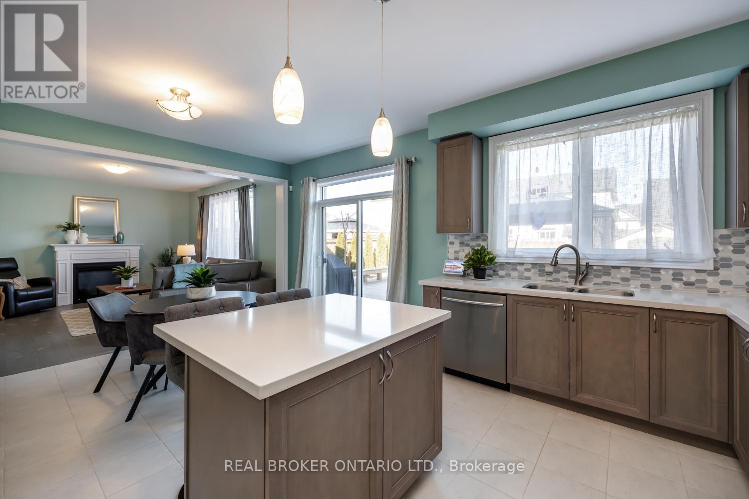 3 MELROSE DRIVE Image 12
