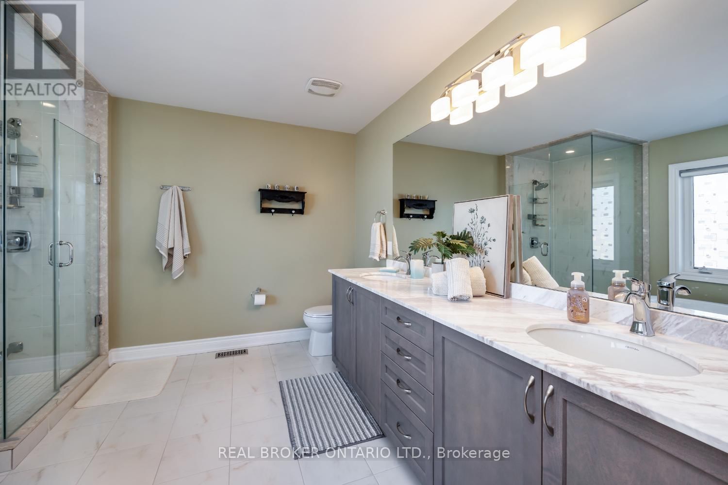 3 MELROSE DRIVE Image 20