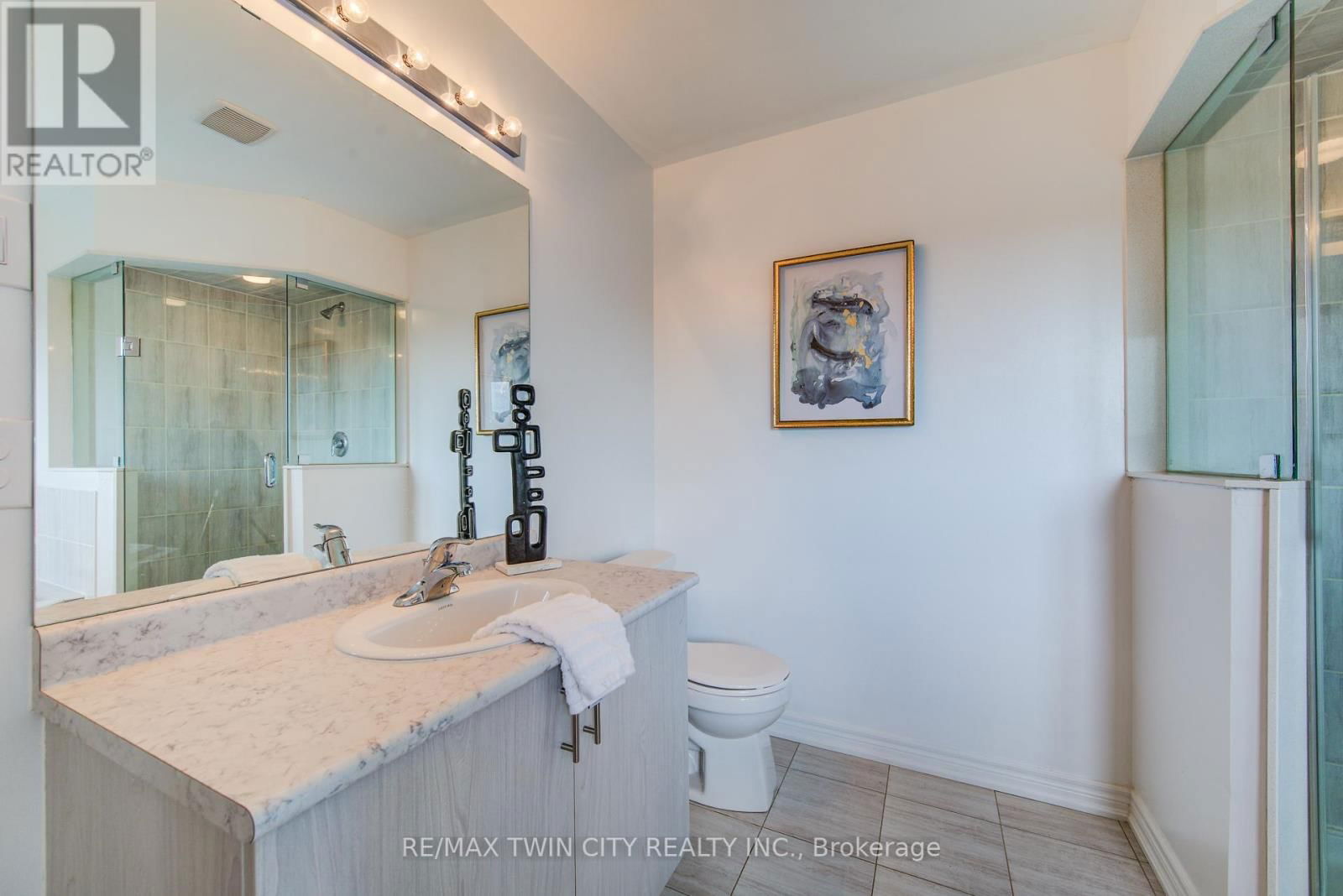991 HANNAH AVENUE SOUTH Image 35
