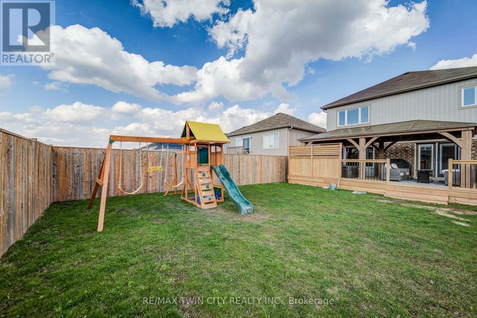 991 HANNAH AVENUE SOUTH Image 47