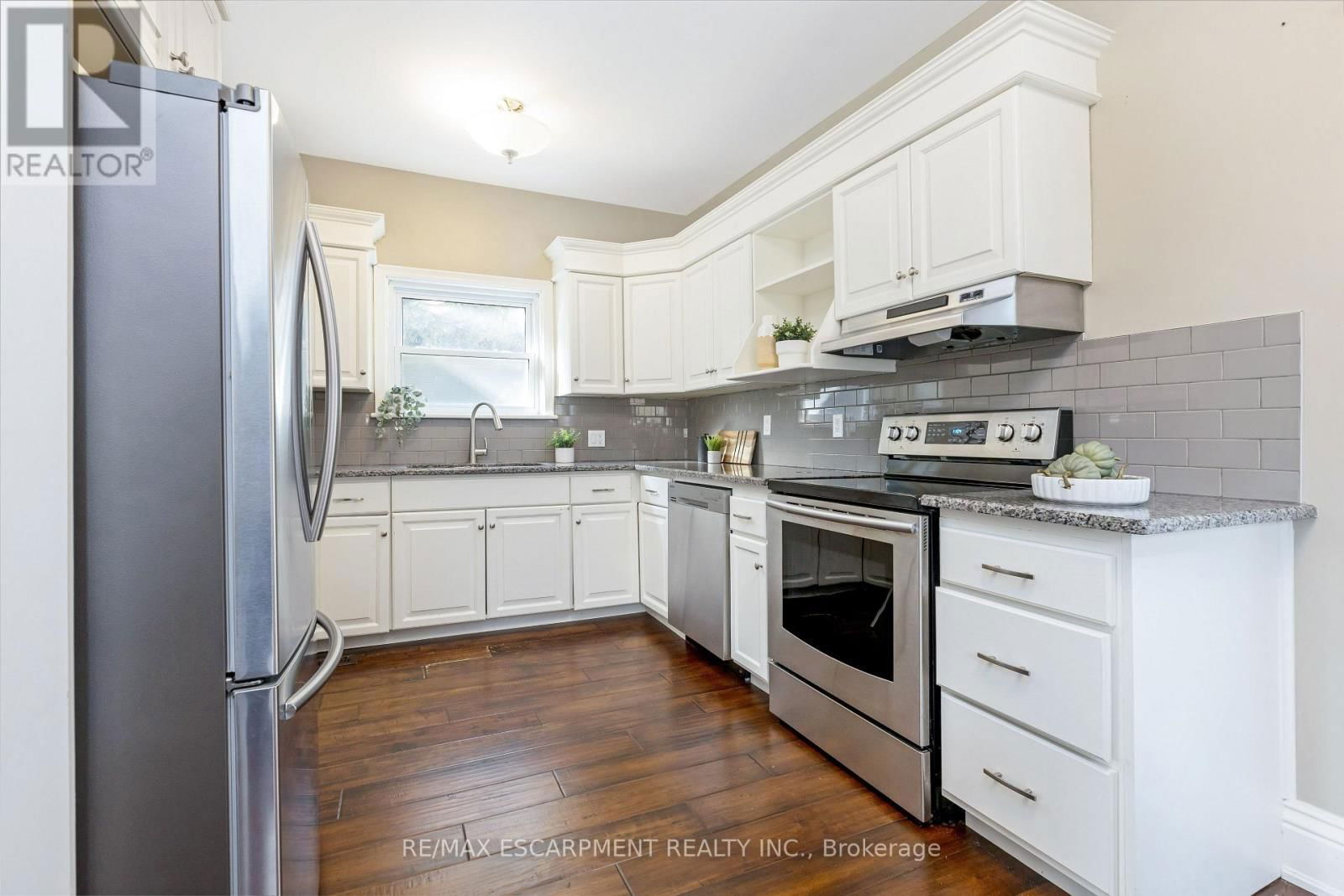 274 ALMA STREET Image 9