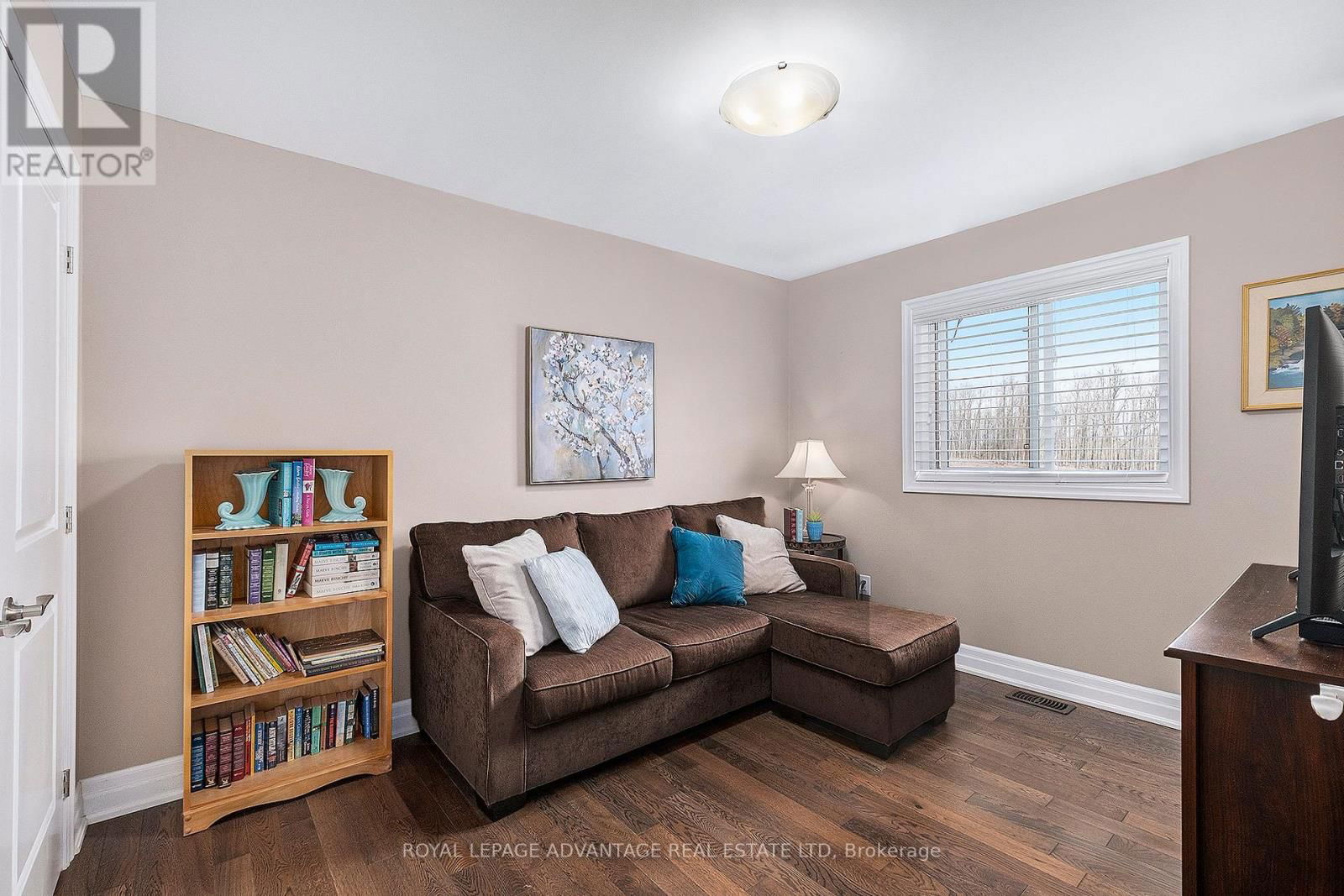 31 PERTHMORE STREET Image 26