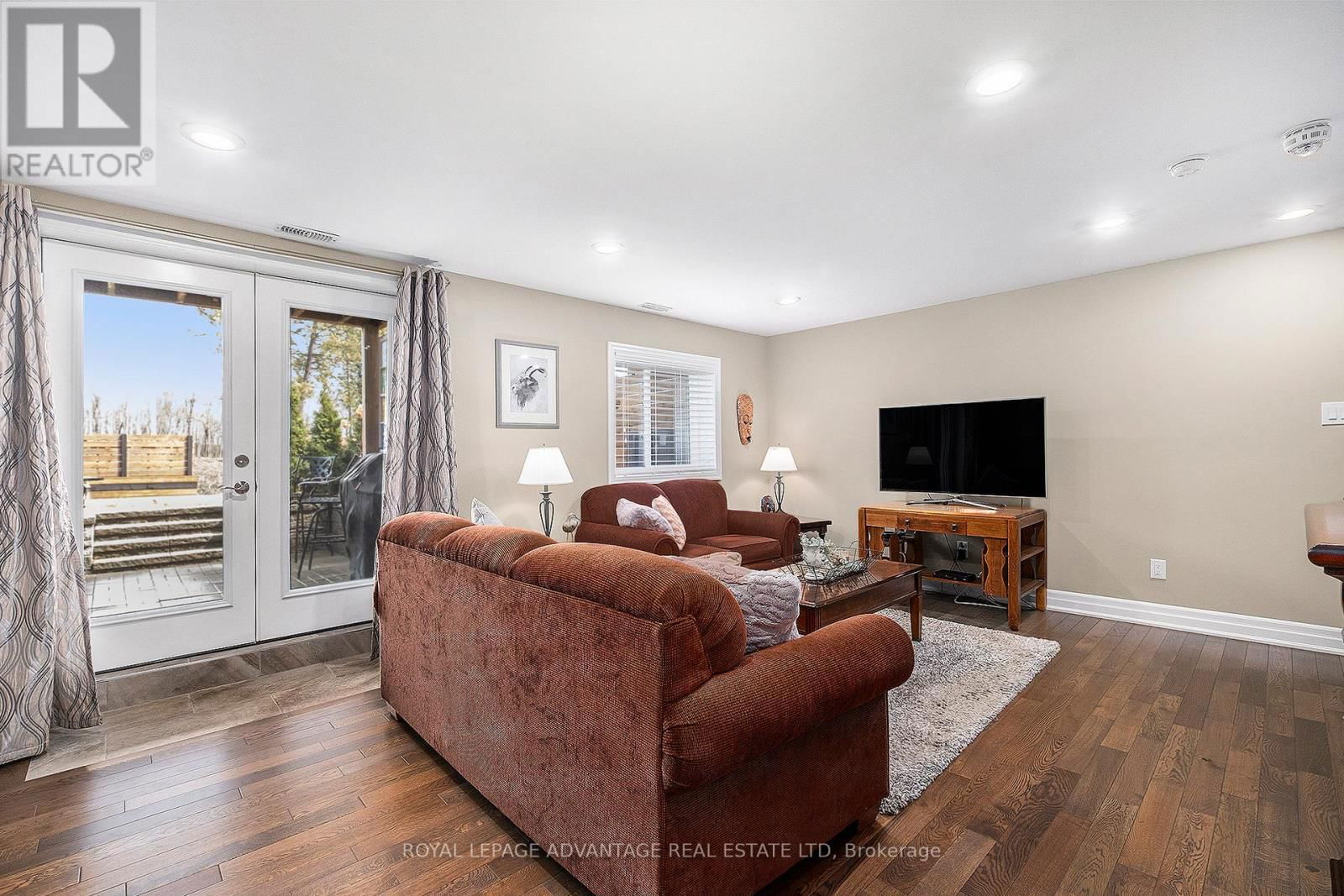 31 PERTHMORE STREET Image 29