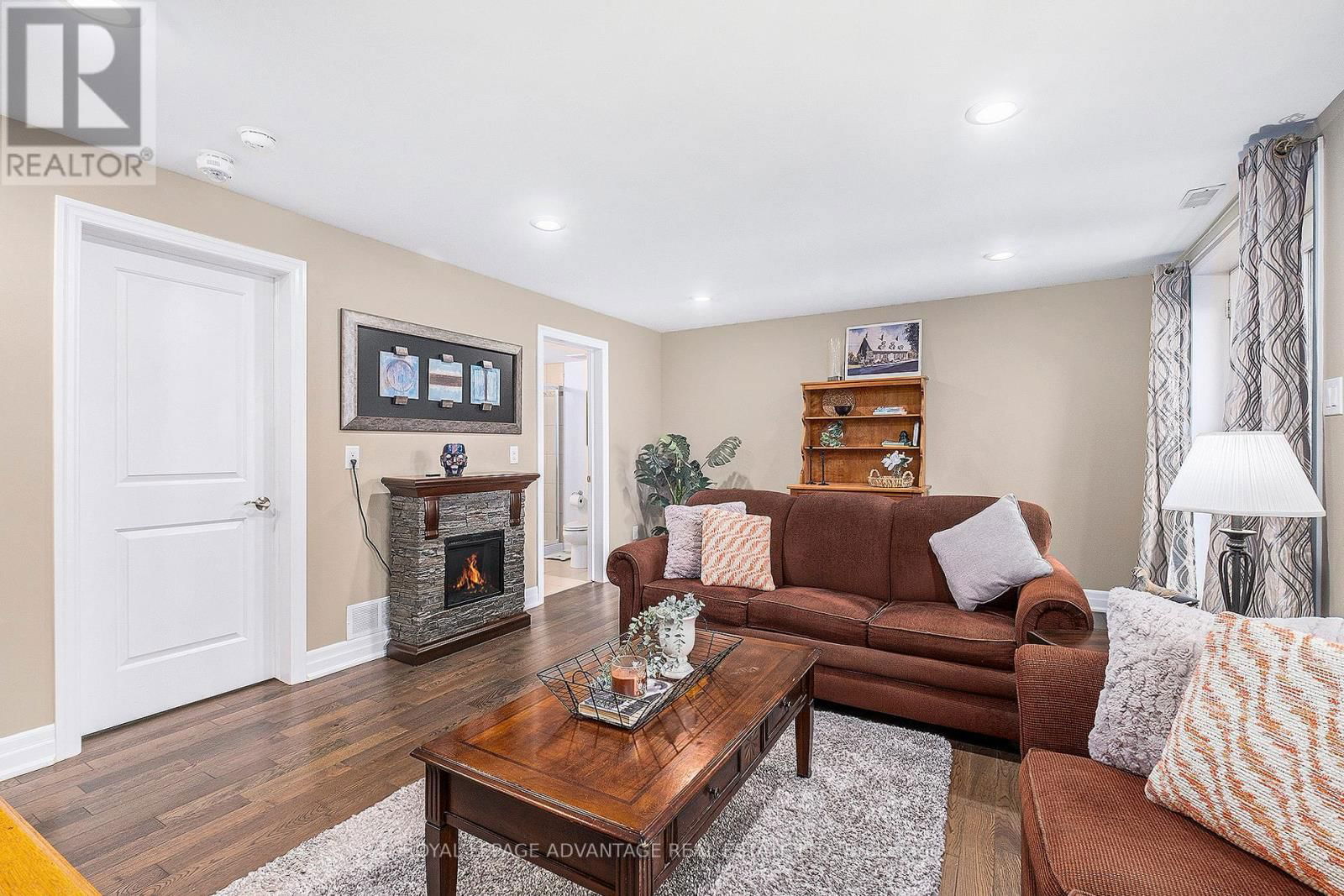 31 PERTHMORE STREET Image 31