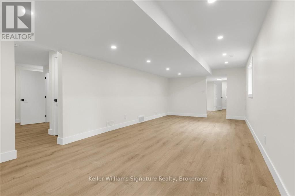 168 ALBION FALLS BOULEVARD Image 32