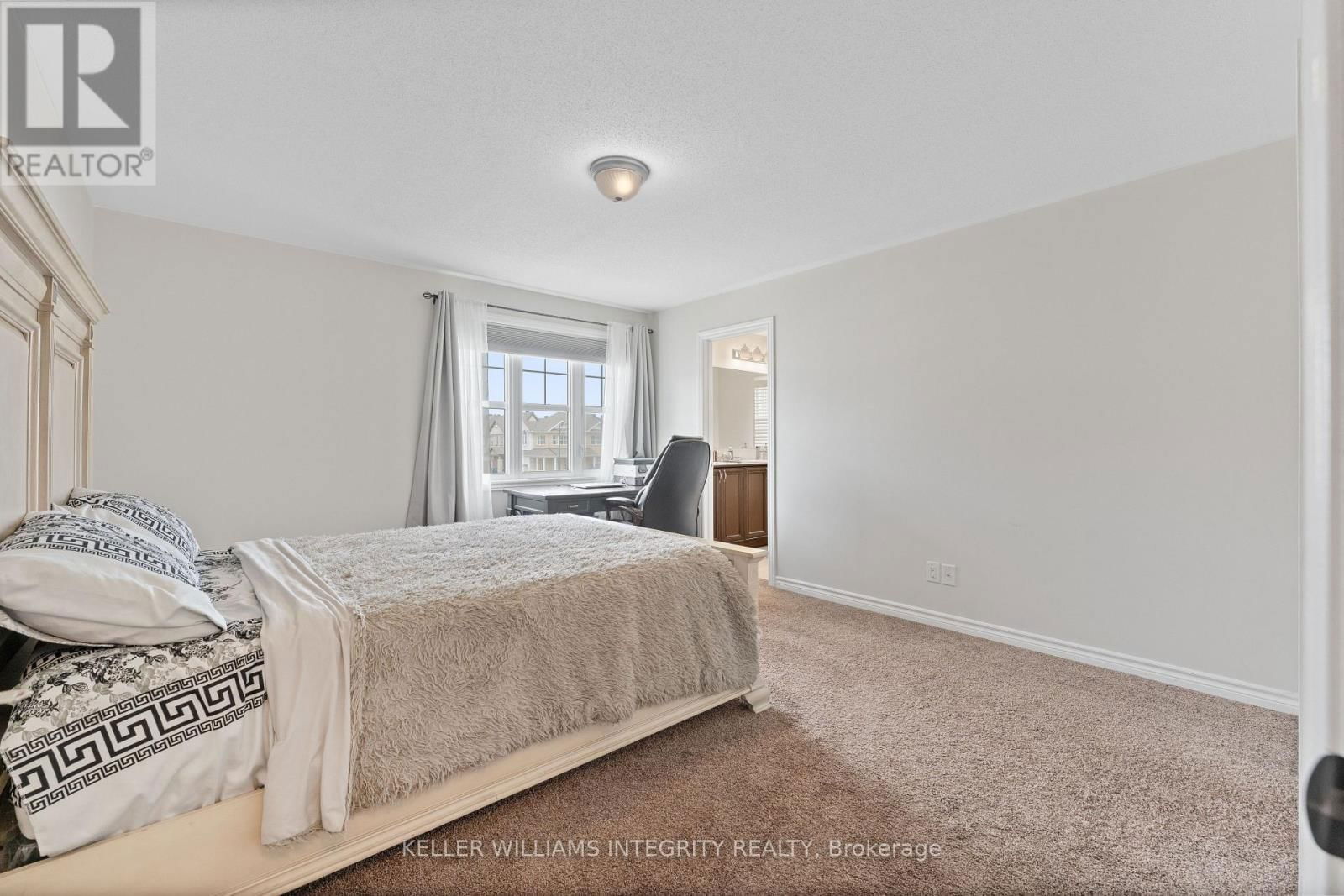 52 OXALIS CRESCENT Image 31