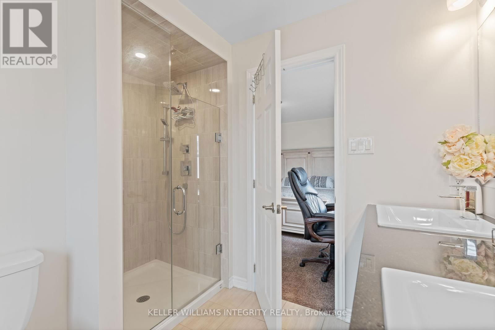 52 OXALIS CRESCENT Image 34
