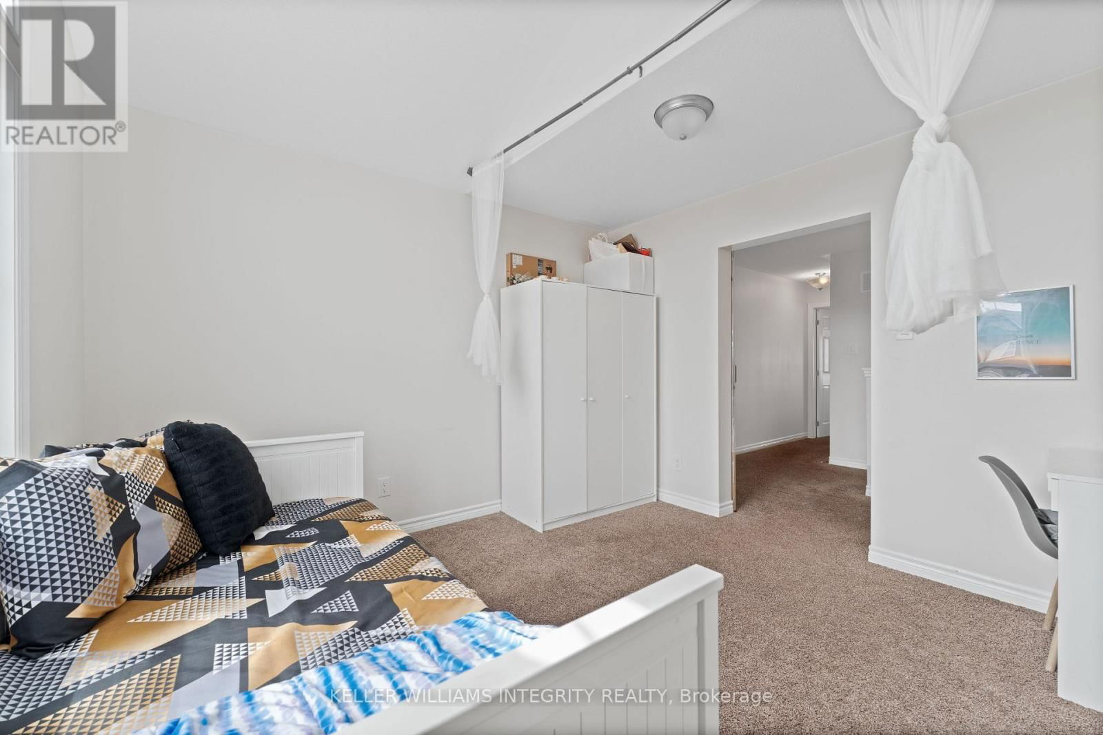 52 OXALIS CRESCENT Image 36