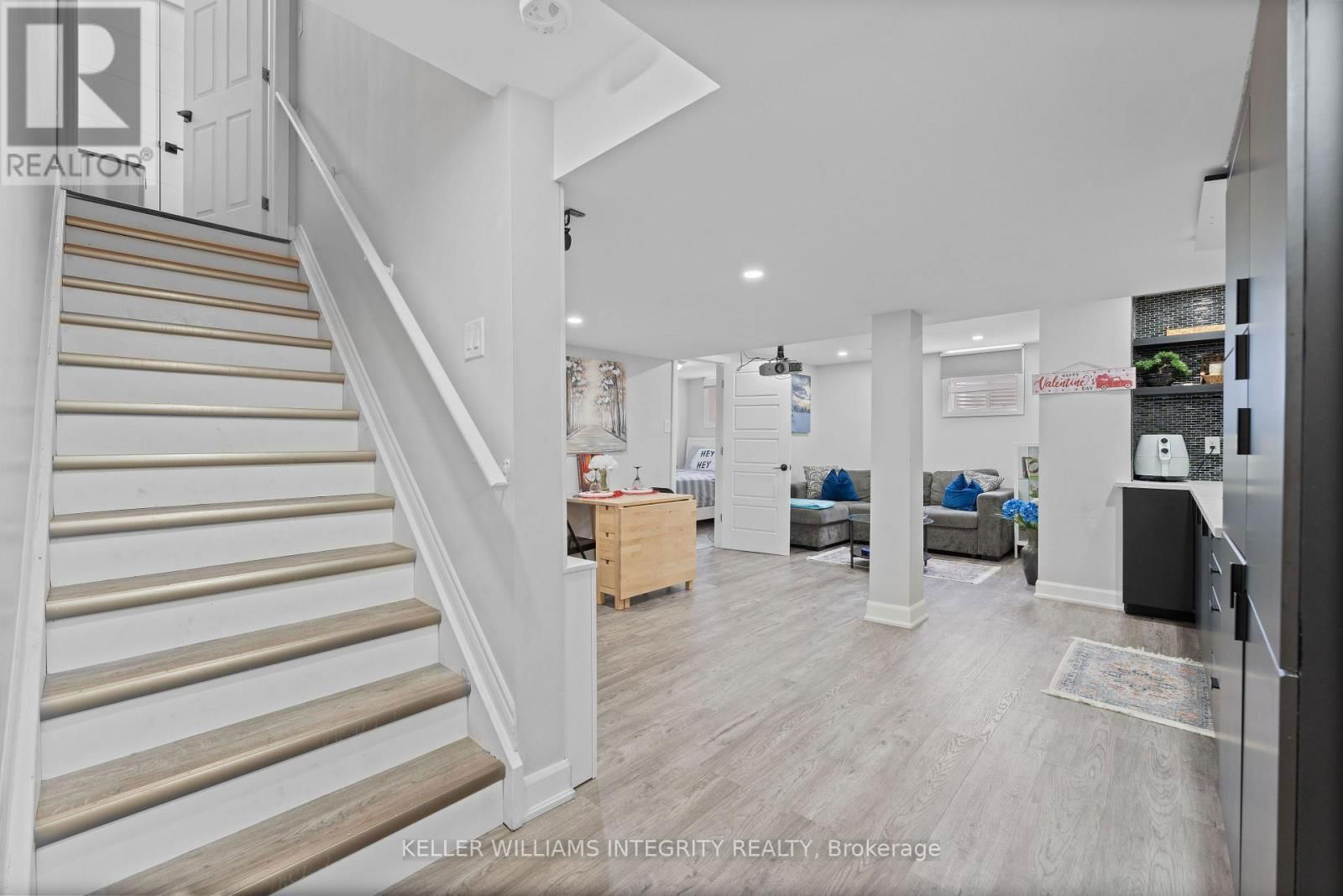52 OXALIS CRESCENT Image 37