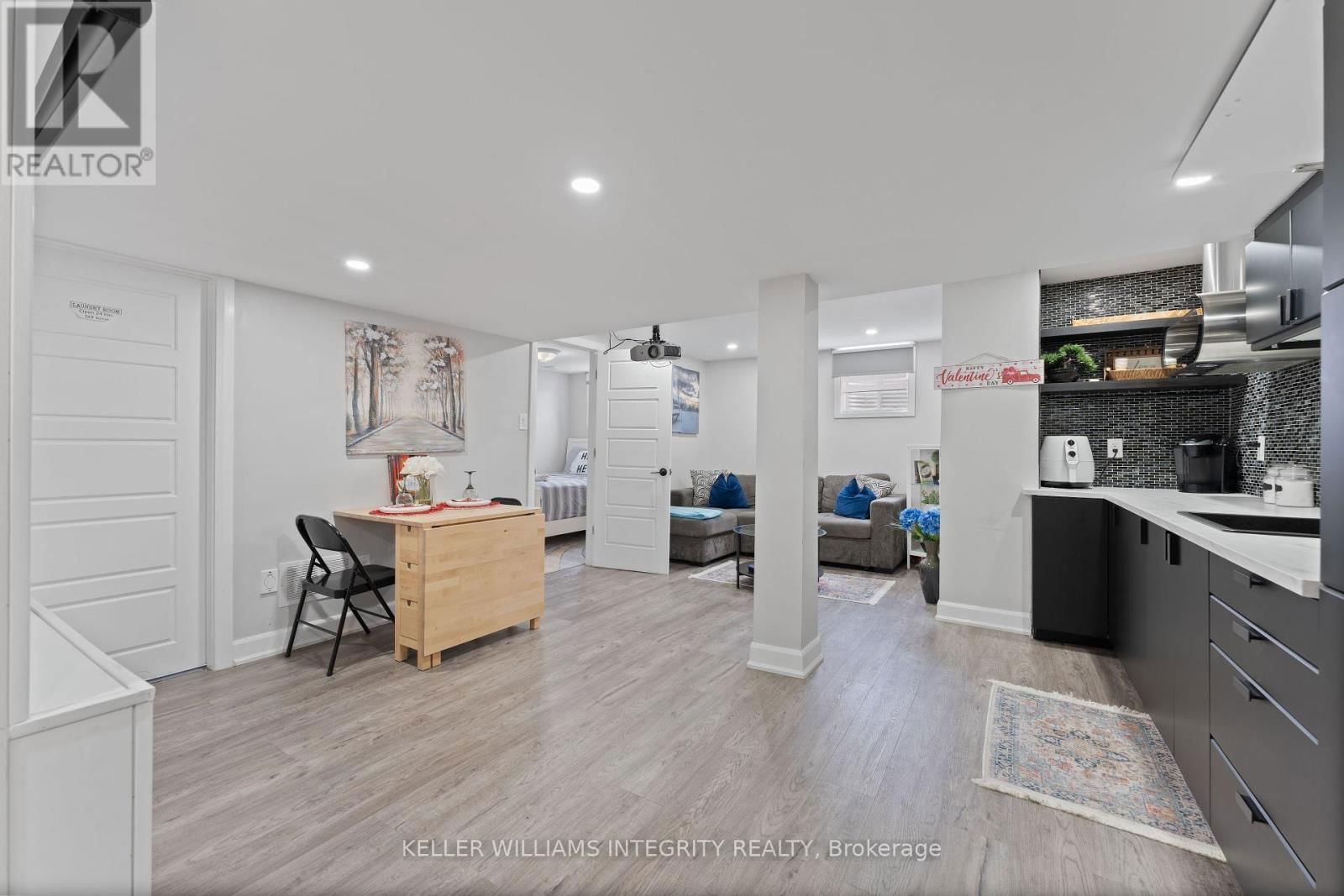 52 OXALIS CRESCENT Image 38