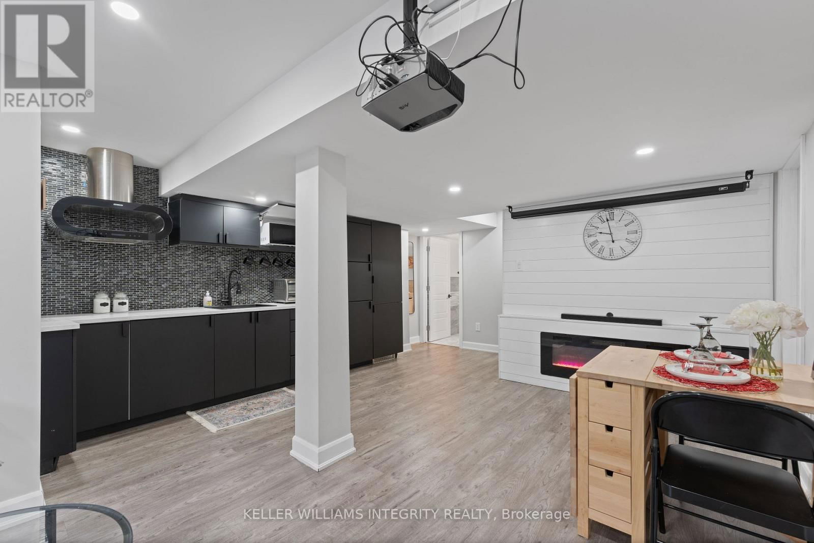 52 OXALIS CRESCENT Image 44