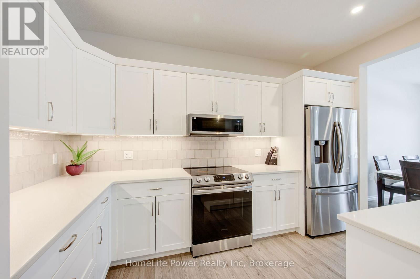 4 BRAUN AVENUE Image 12