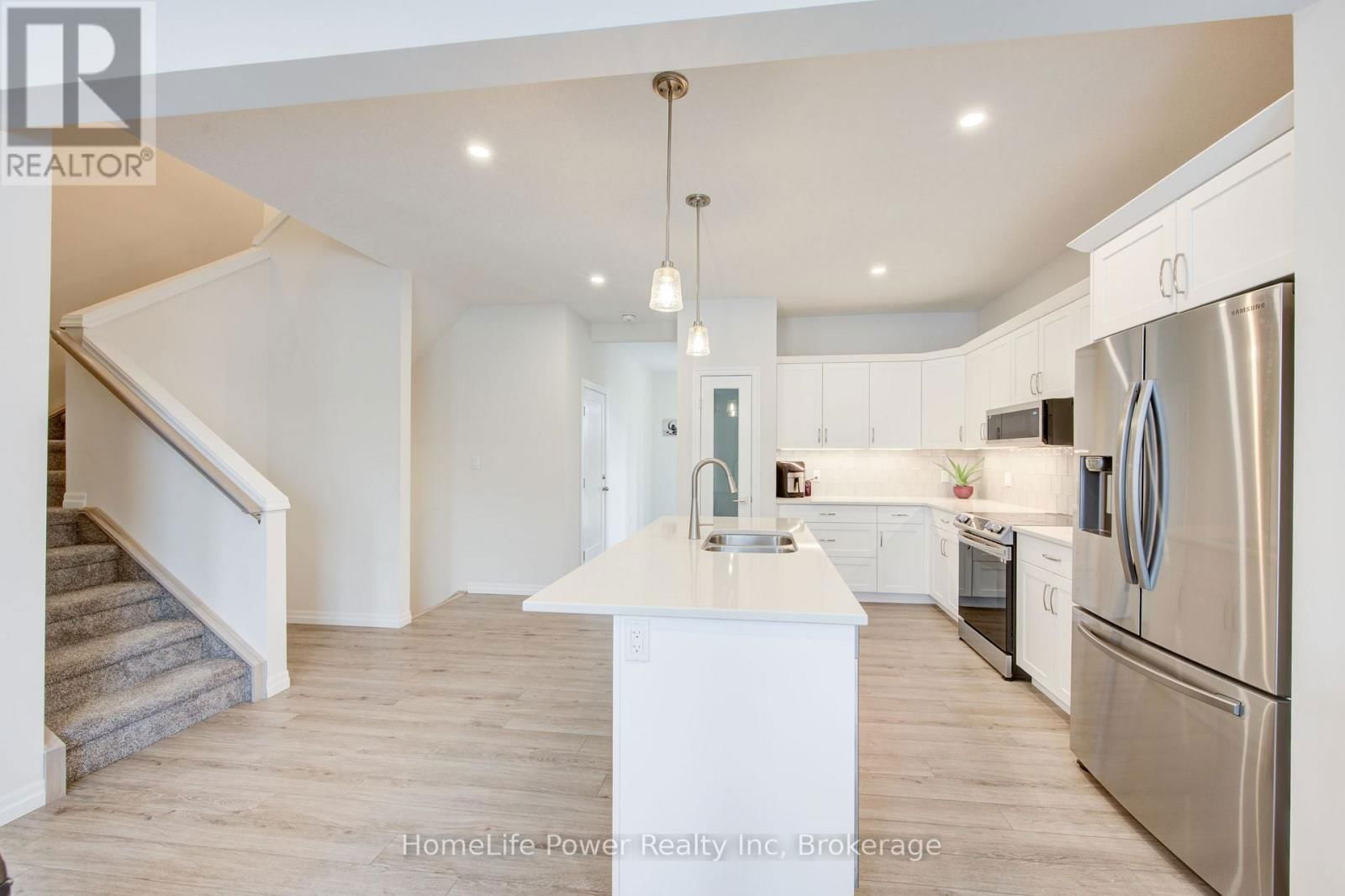 4 BRAUN AVENUE Image 13
