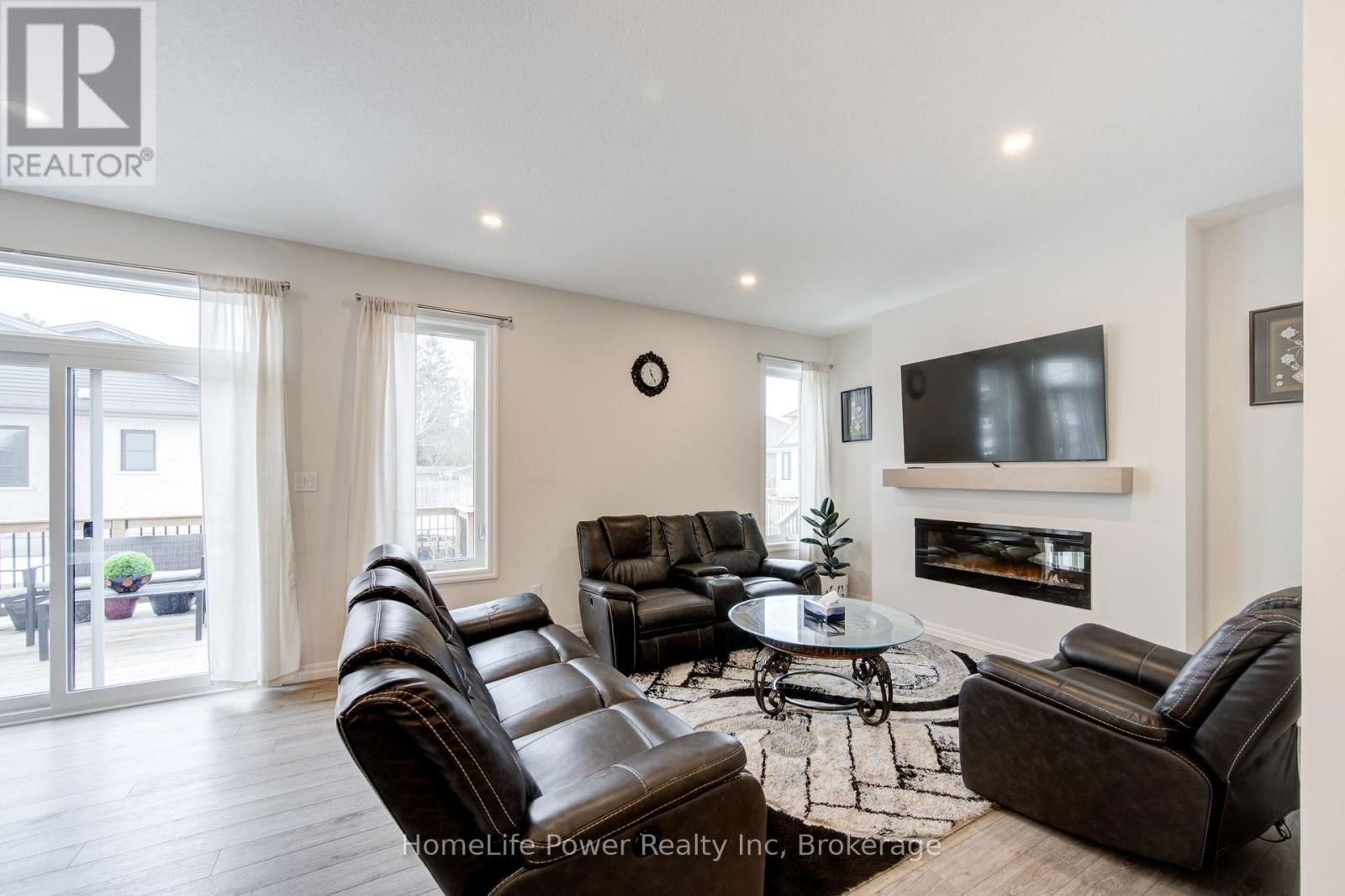 4 BRAUN AVENUE Image 17