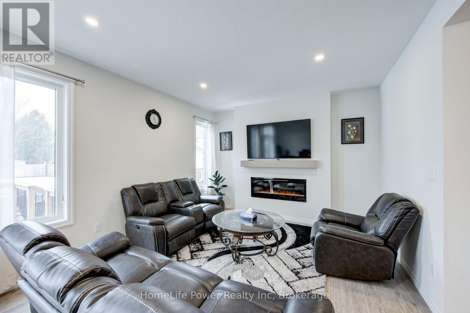 4 BRAUN AVENUE Image 19