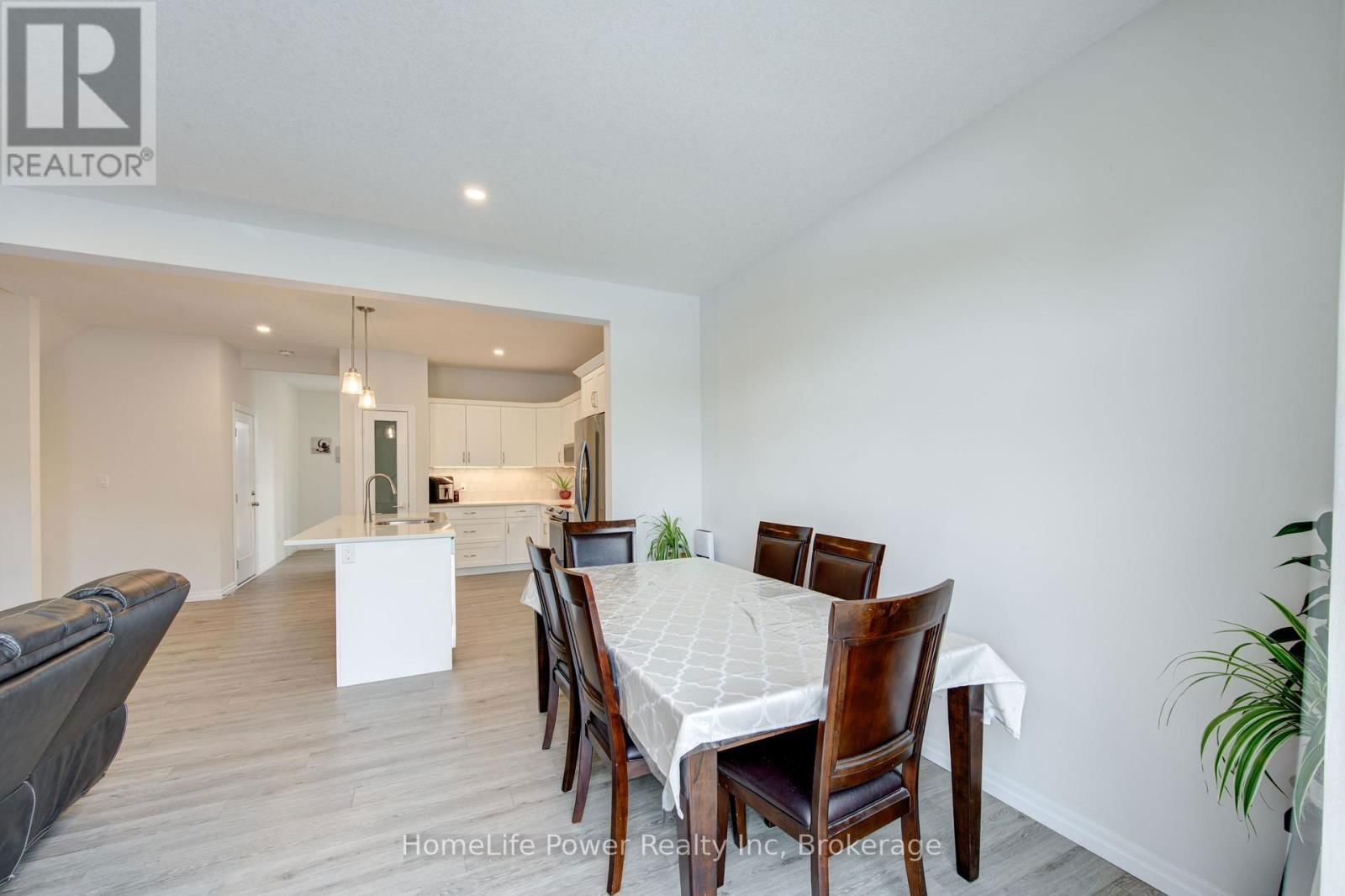 4 BRAUN AVENUE Image 22