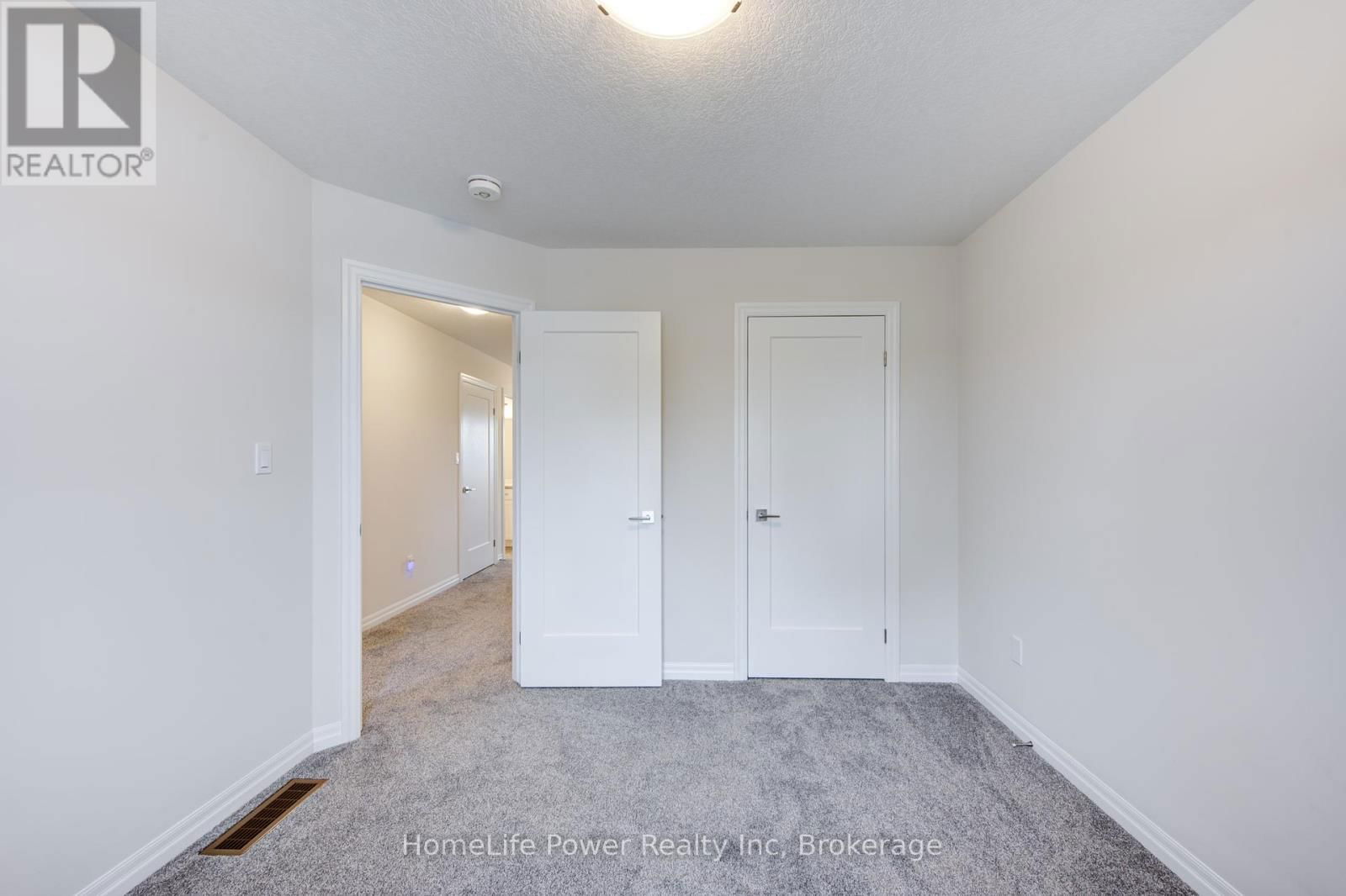 4 BRAUN AVENUE Image 26