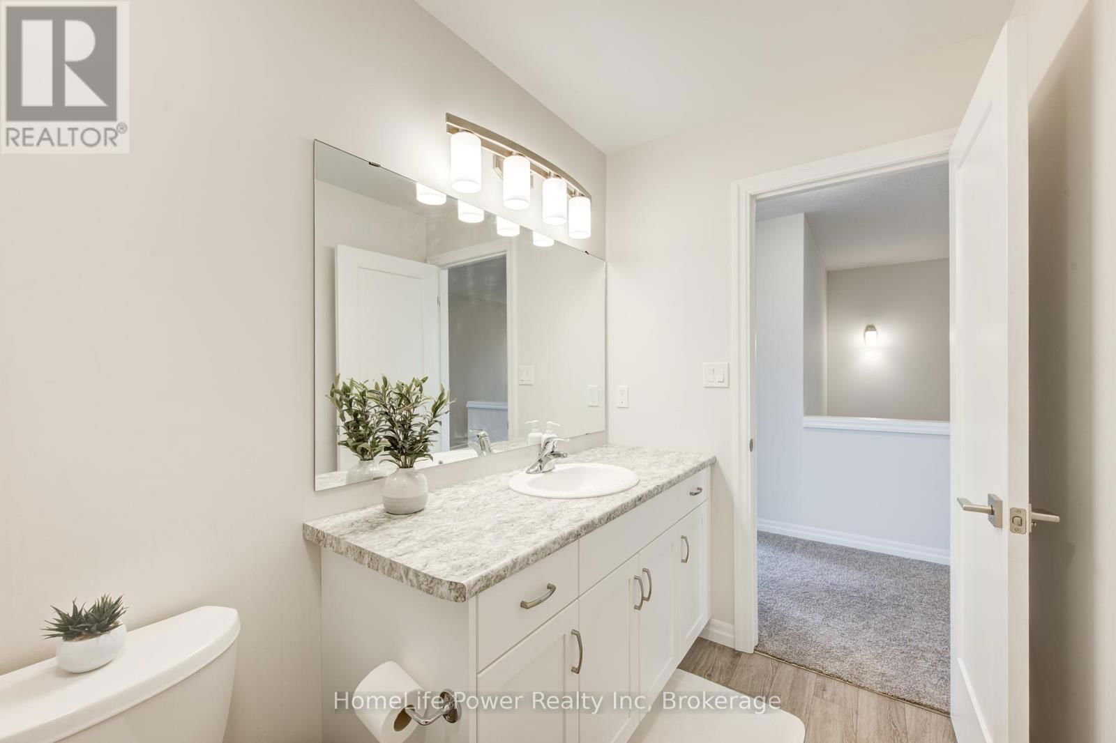 4 BRAUN AVENUE Image 33