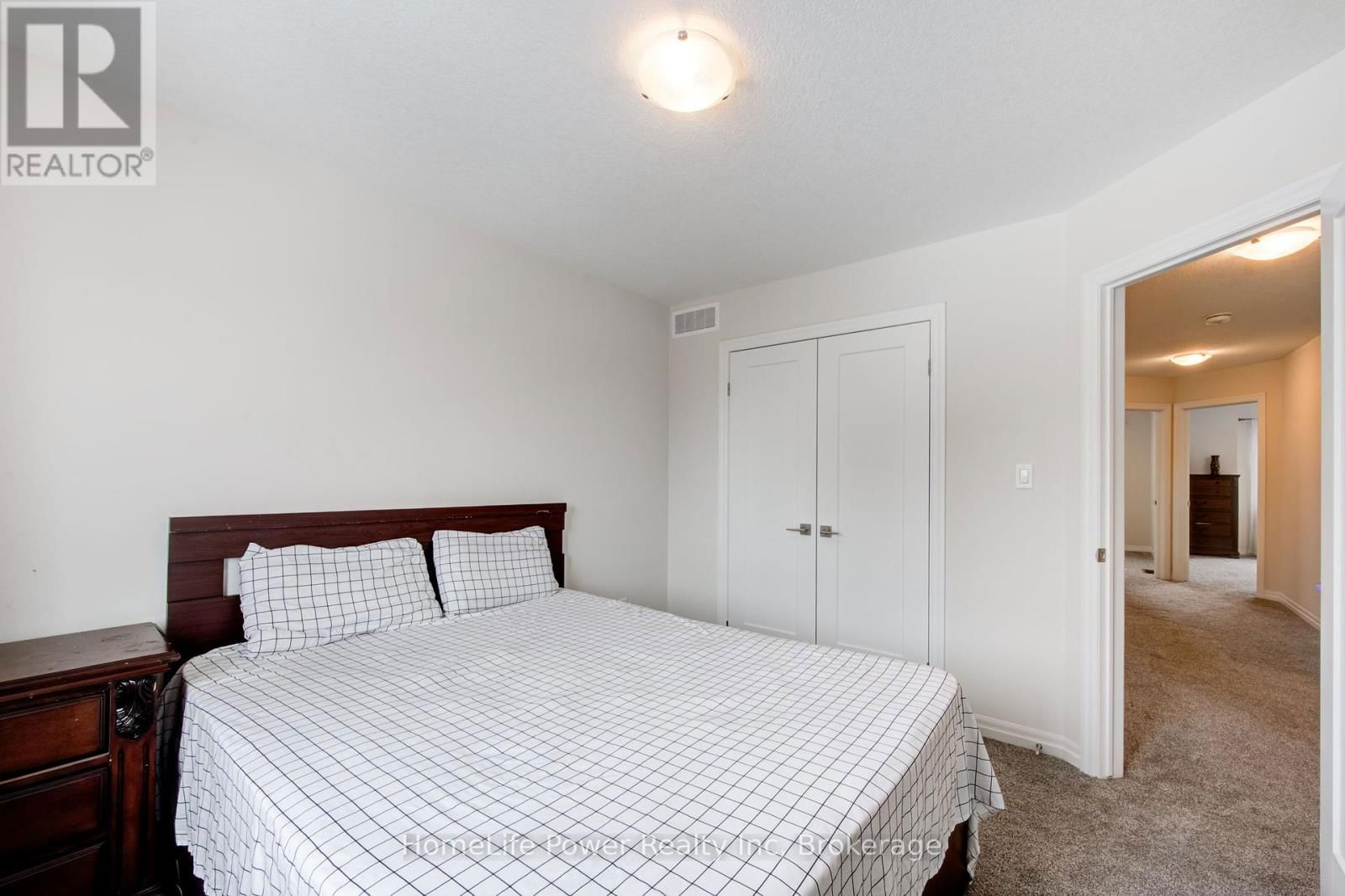 4 BRAUN AVENUE Image 37
