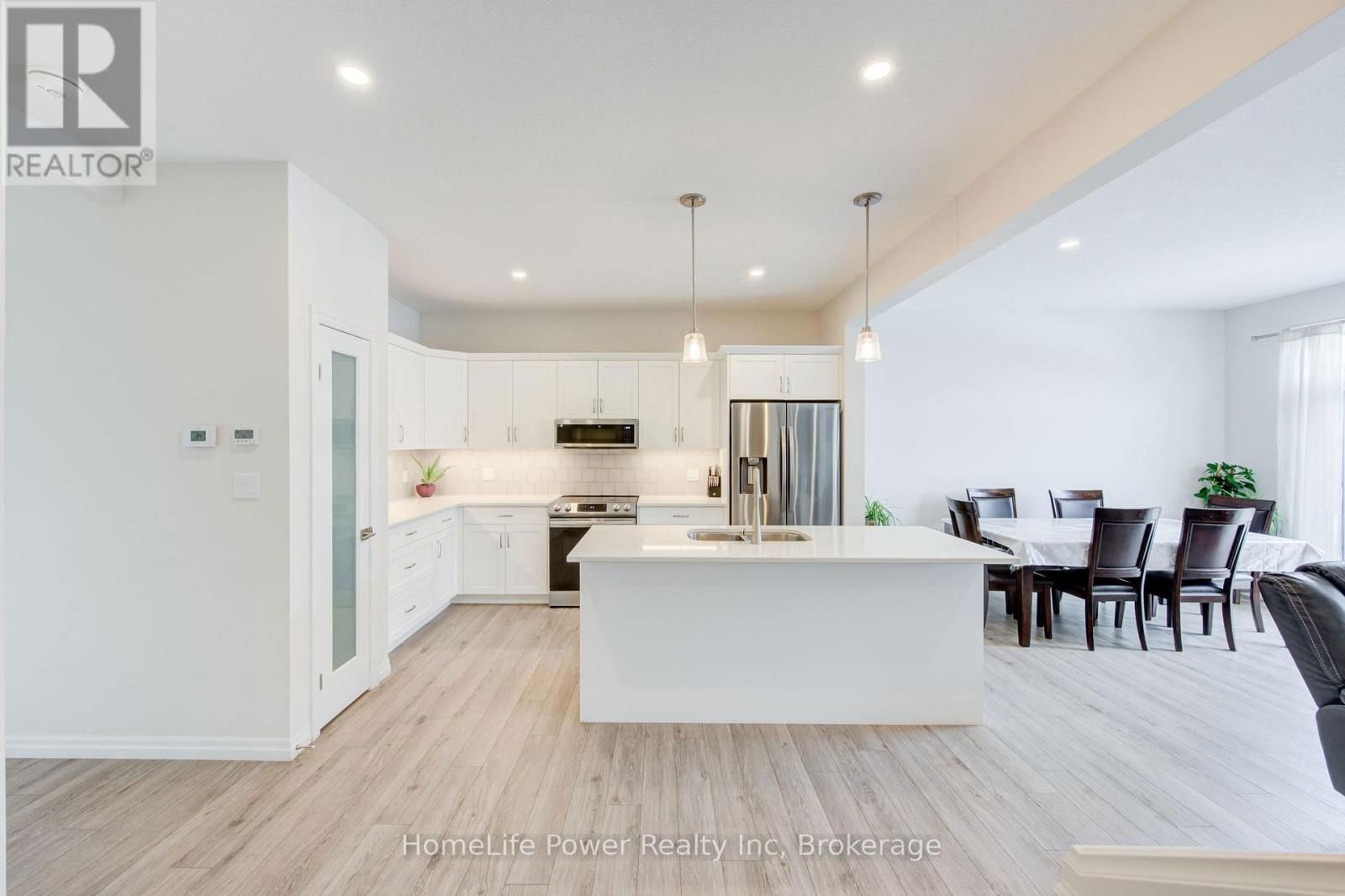 4 BRAUN AVENUE Image 9