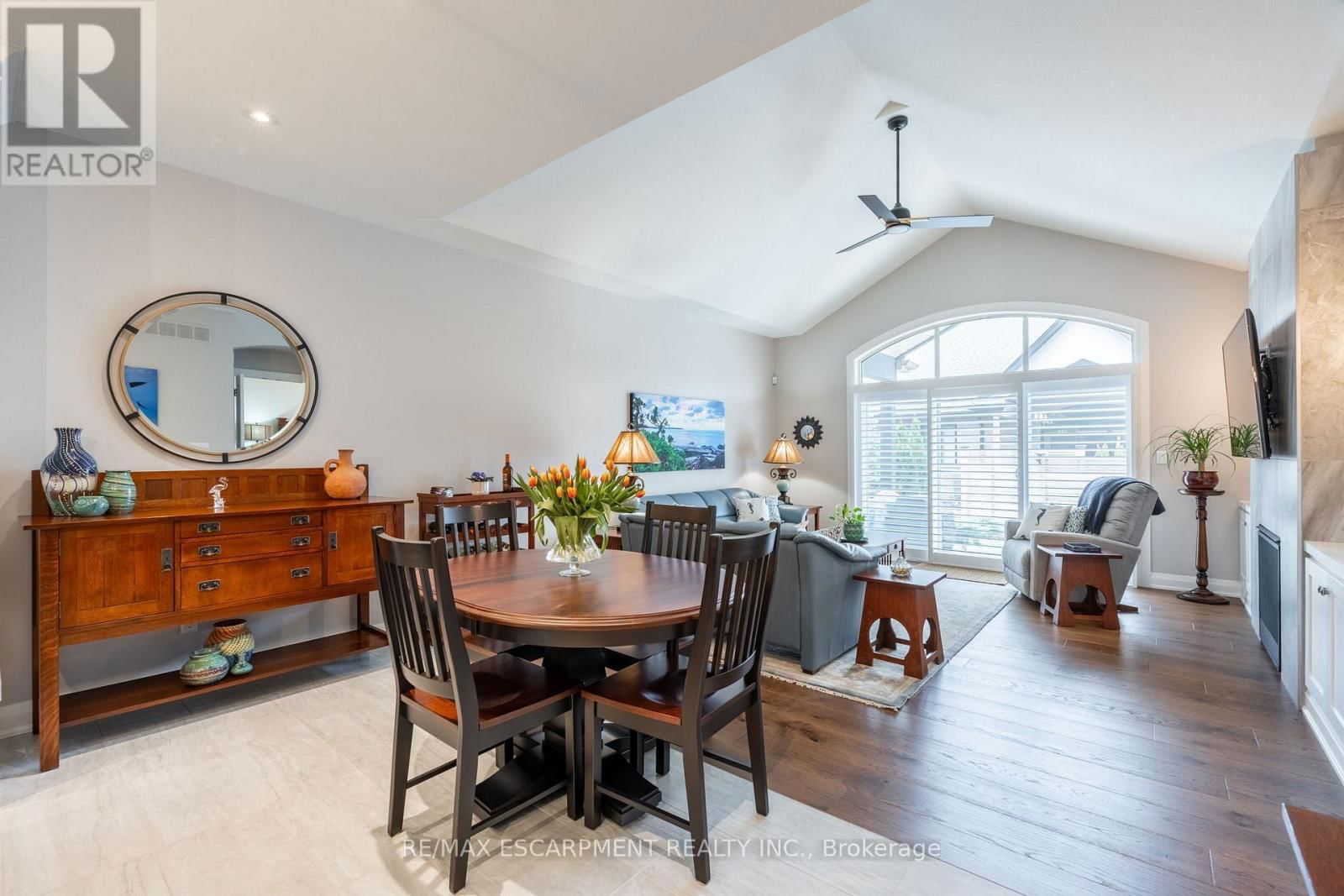 12 CARRICK TRAIL Image 10