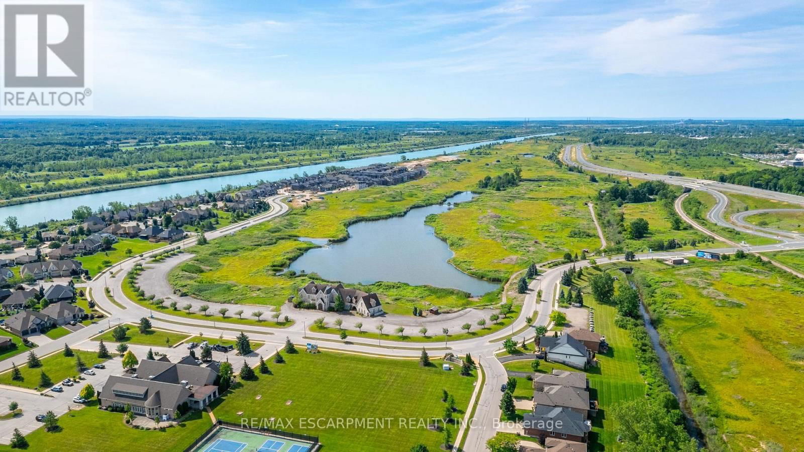 12 CARRICK TRAIL Image 31