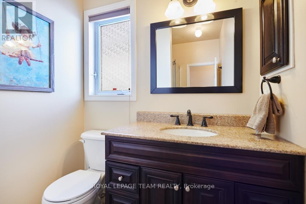 1581 BELLETERRE STREET Image 24