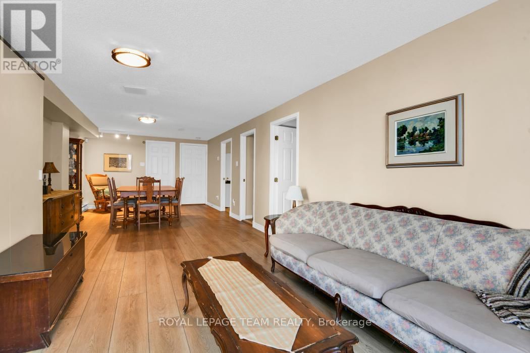1581 BELLETERRE STREET Image 28