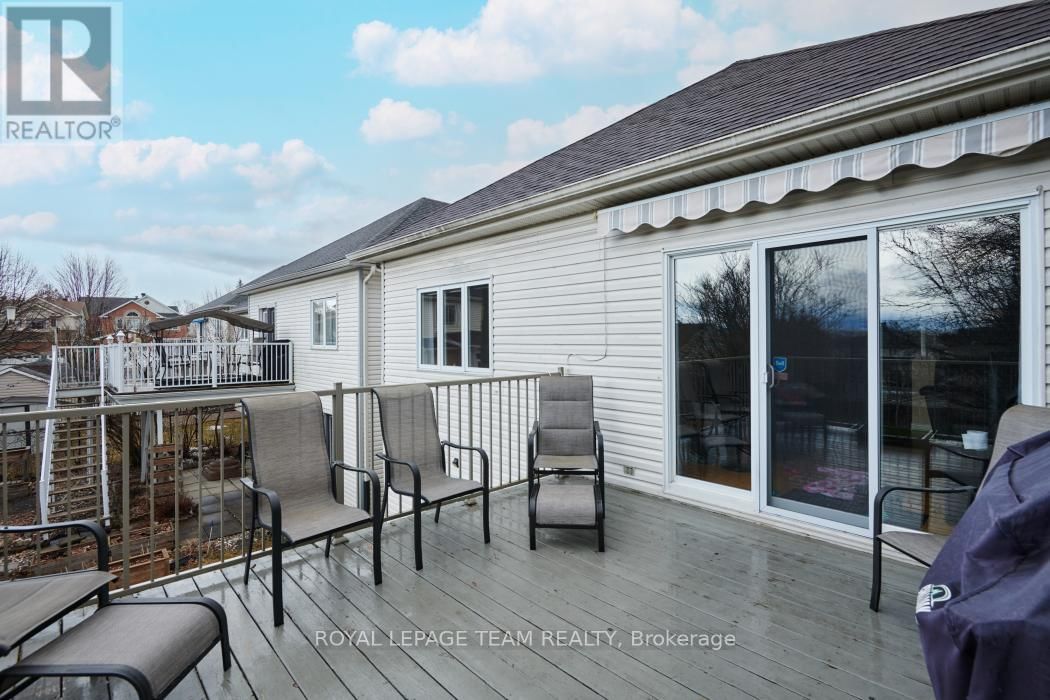 1581 BELLETERRE STREET Image 35